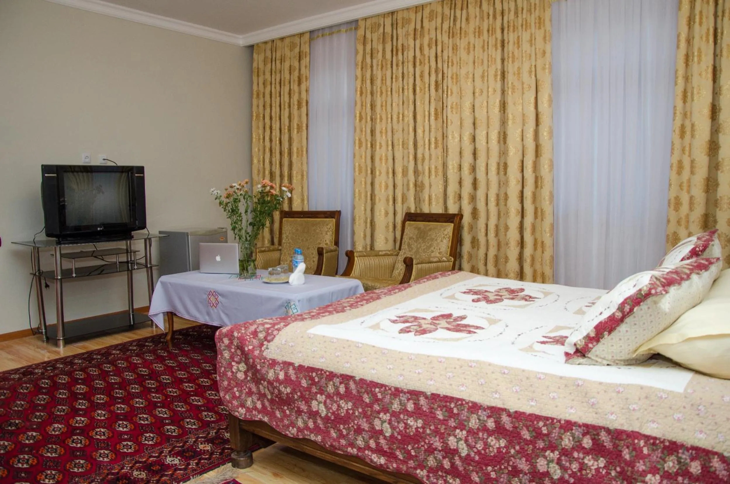 bunk bed, Bed in Jipek Joli Inn