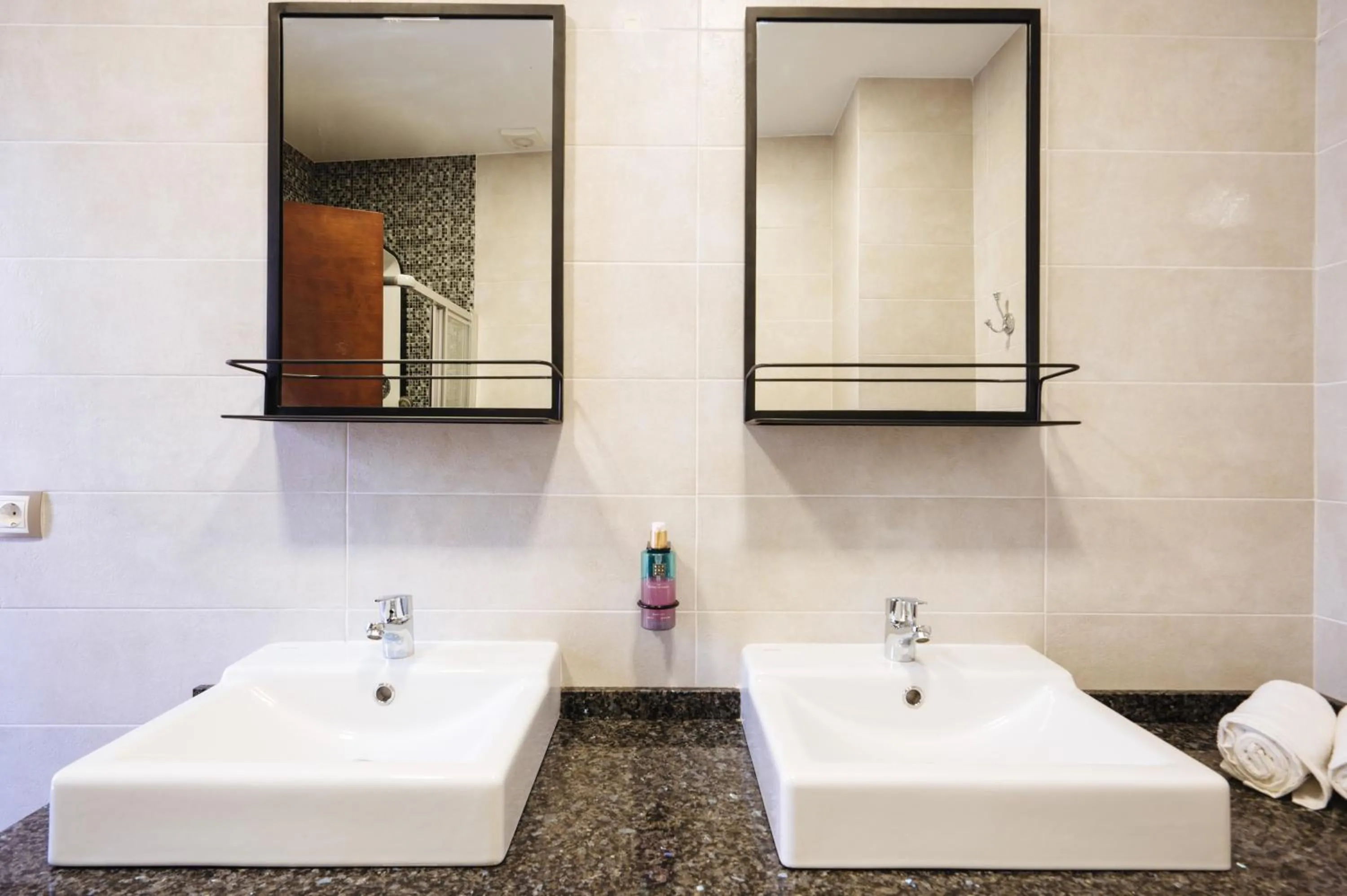 Apartamentos "El Escondite de María"