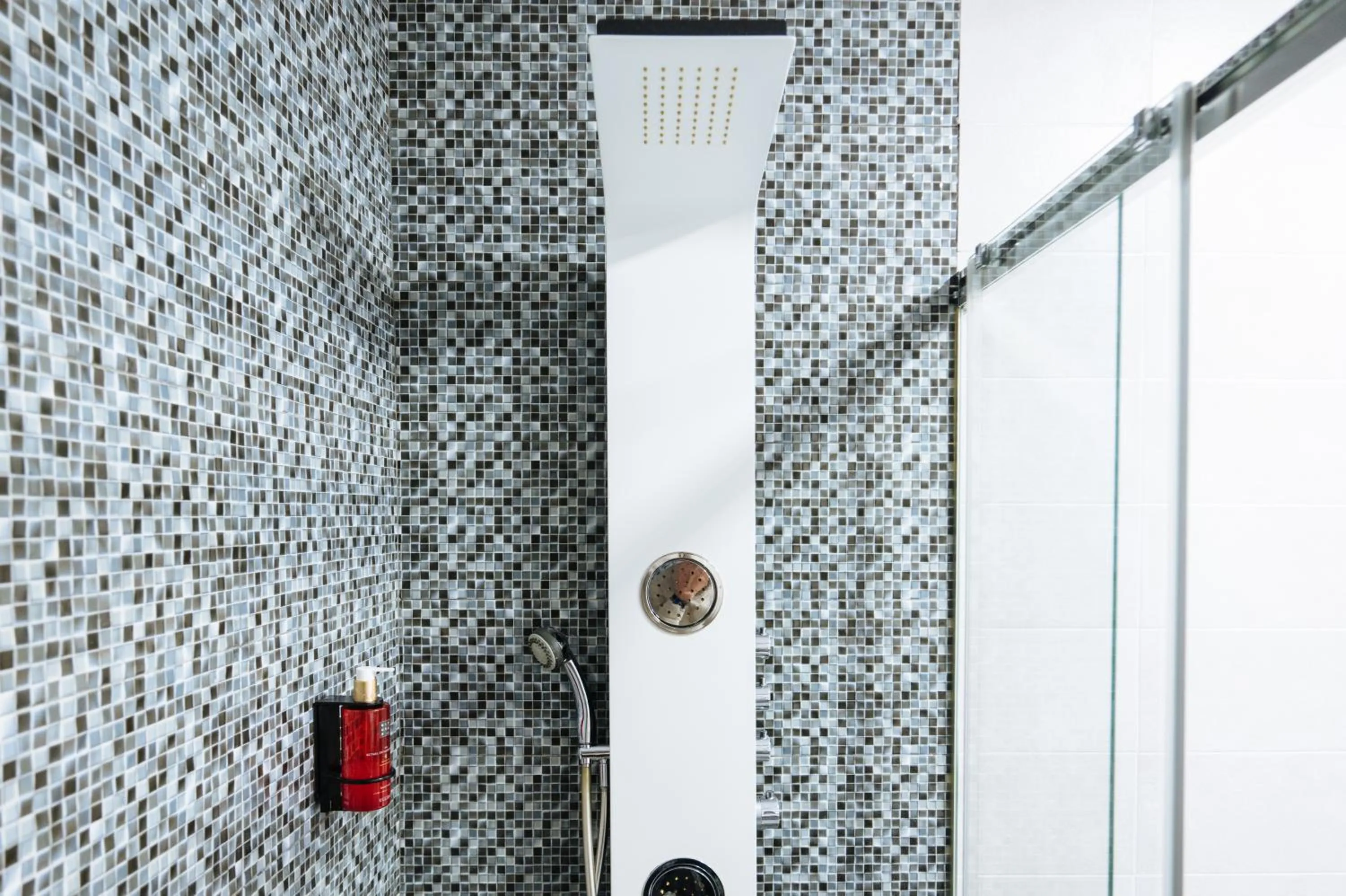 Shower in Apartamentos "El Escondite de María"