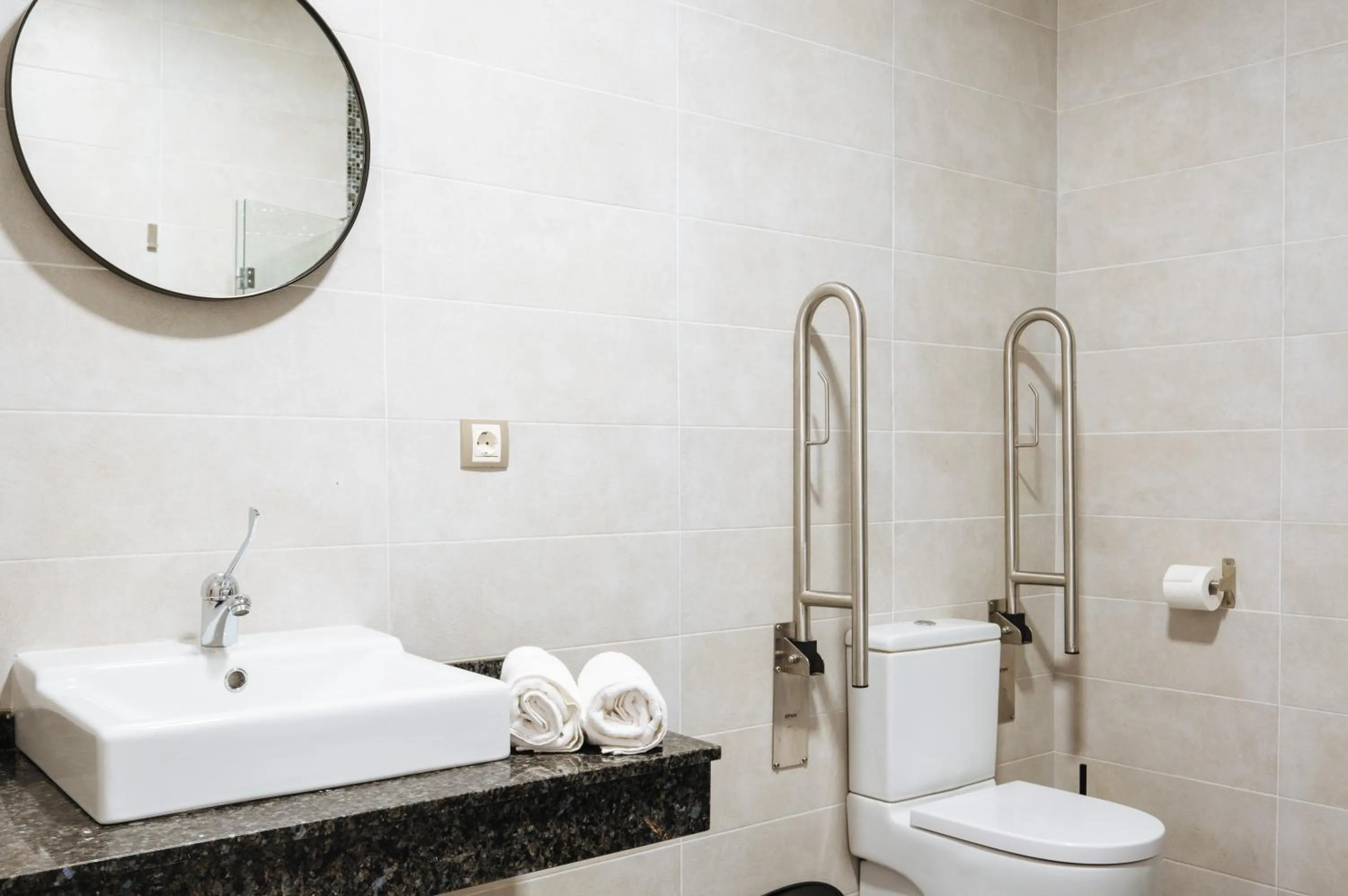 Shower in Apartamentos "El Escondite de María"