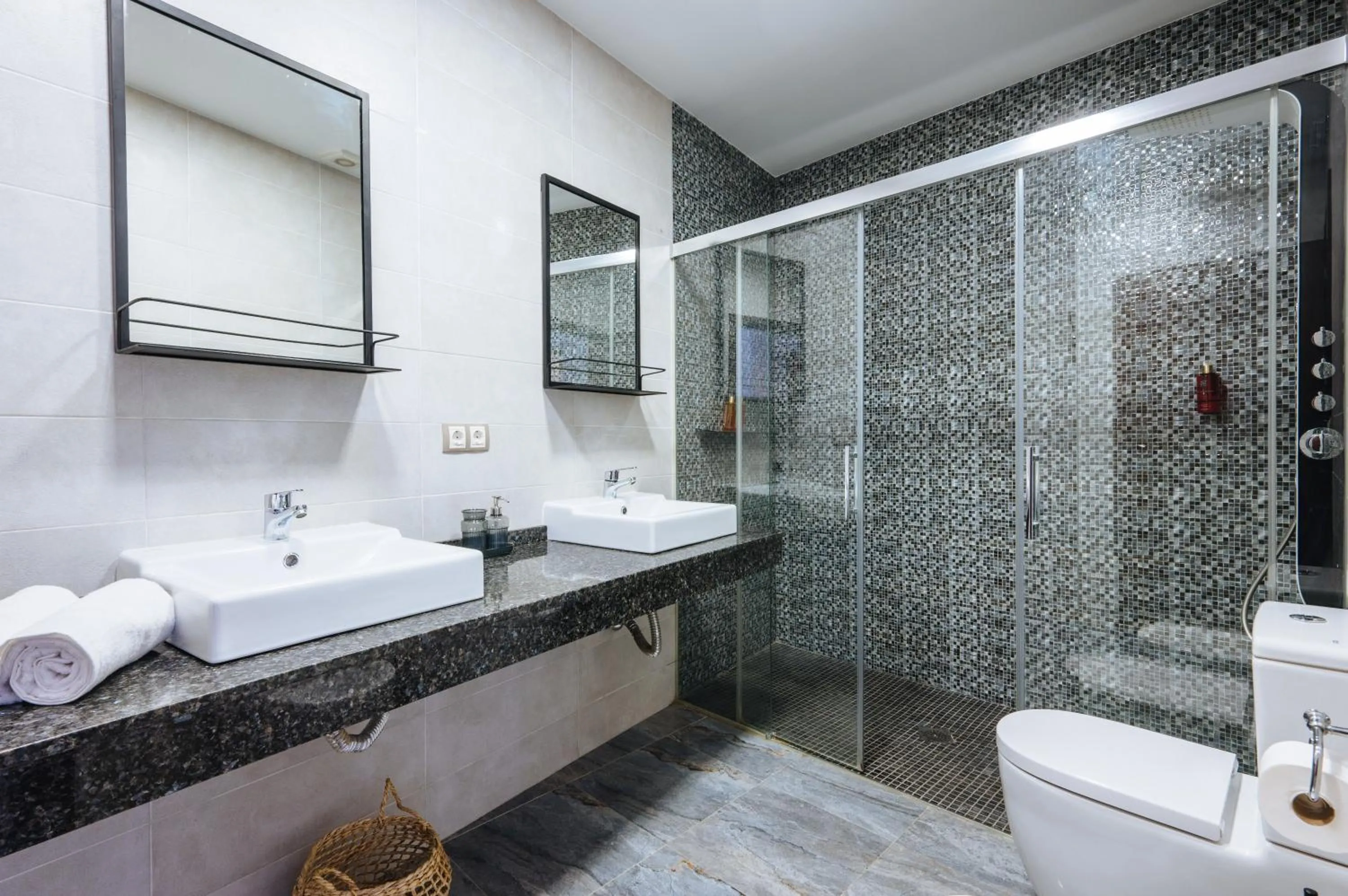 Shower in Apartamentos "El Escondite de María"