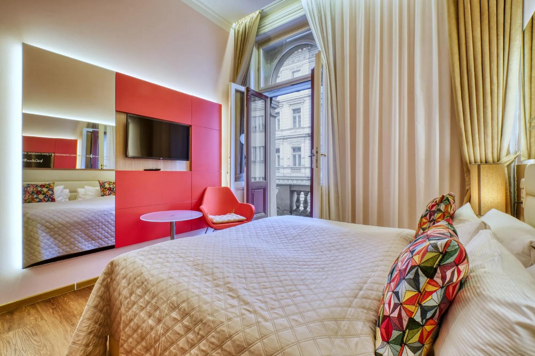 Photo of the whole room, Bed in Salvator Boutique Hotel vegan-friendly