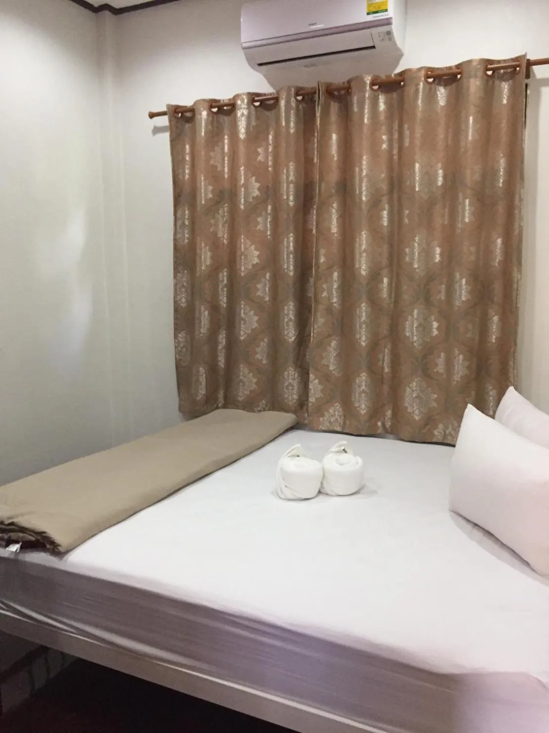 Bed in Meephawa Resort