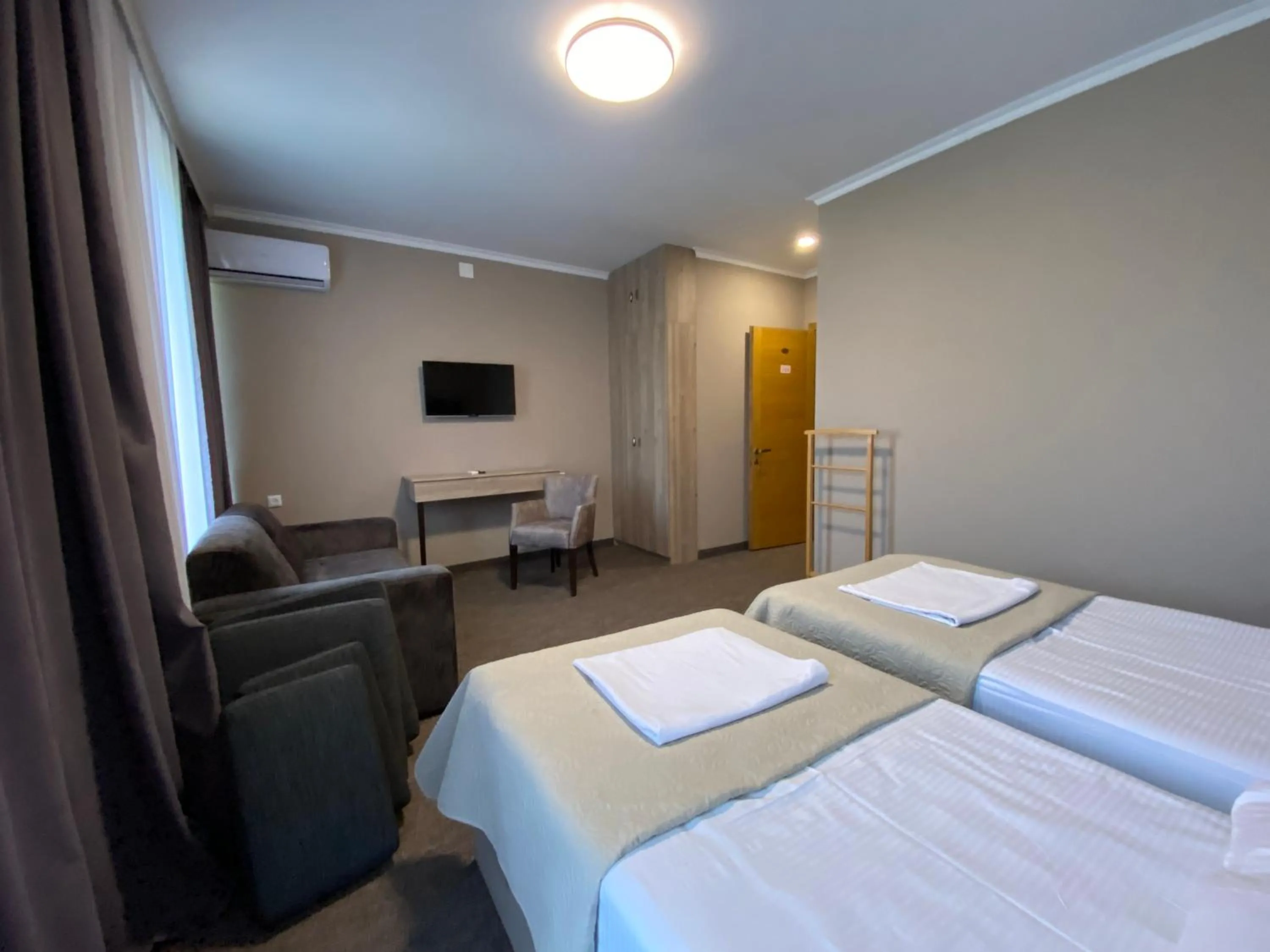 Deluxe Double or Twin Room with Balcony - single occupancy in Ponte