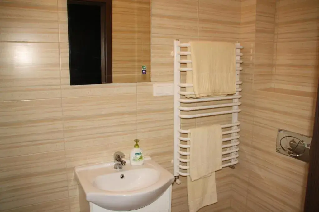 Single Room with Private Bathroom - single occupancy in Hotel For You Single Room with Private Bathroom - single occupancy in Hotel For You