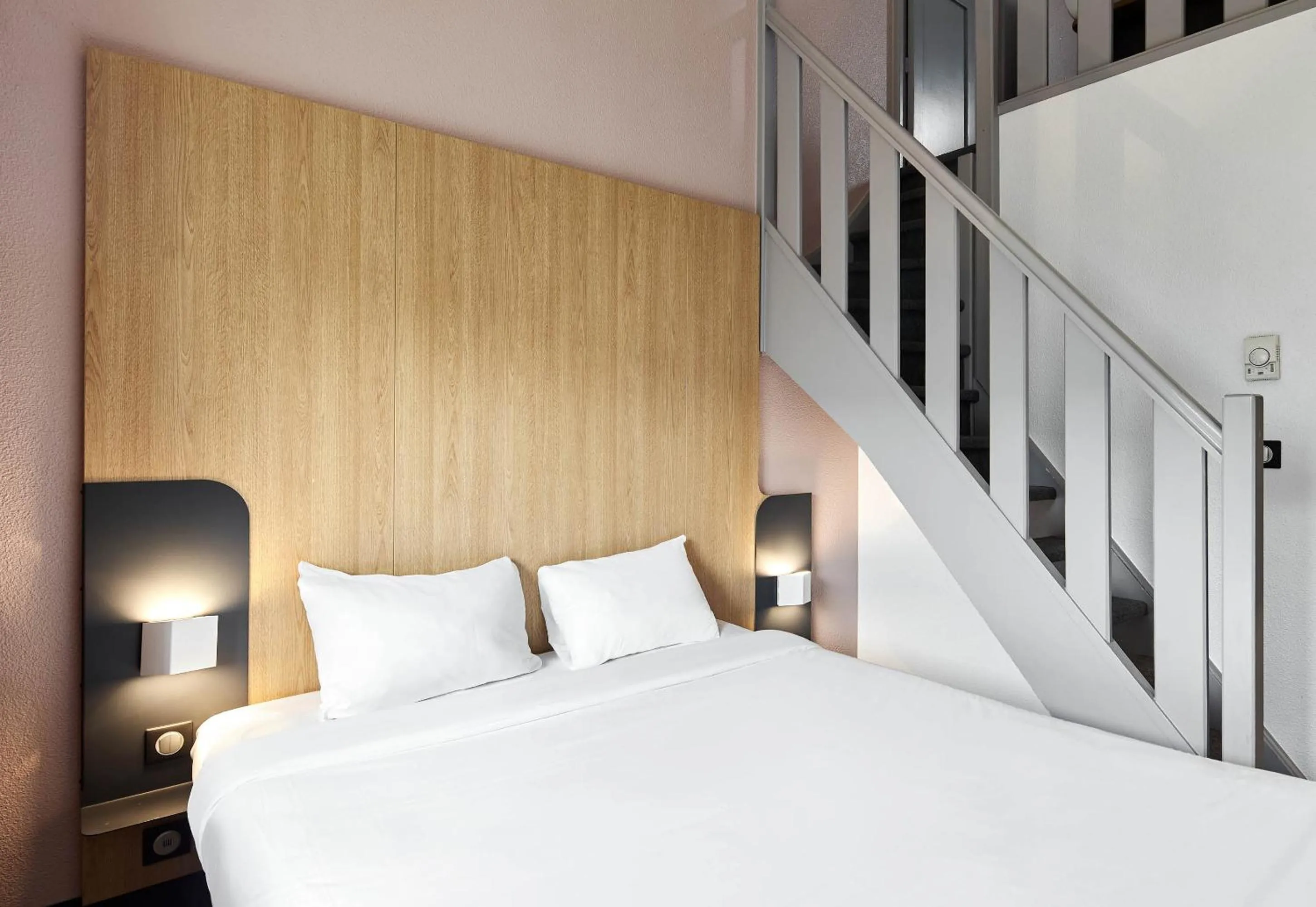 Bedroom, Bed in B&B HOTEL Evry Lisses 2