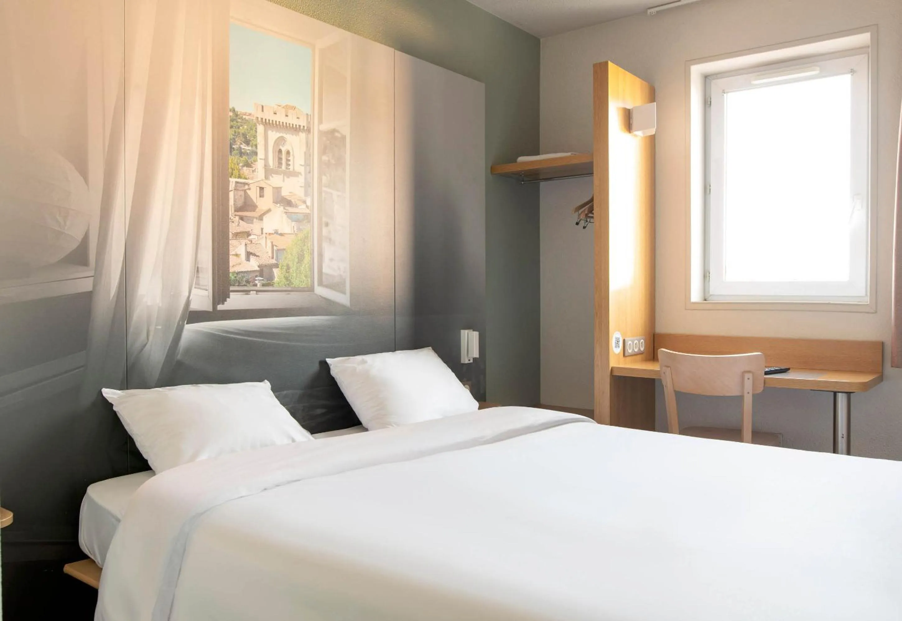 Bedroom, Bed in B&B HOTEL Avignon 2