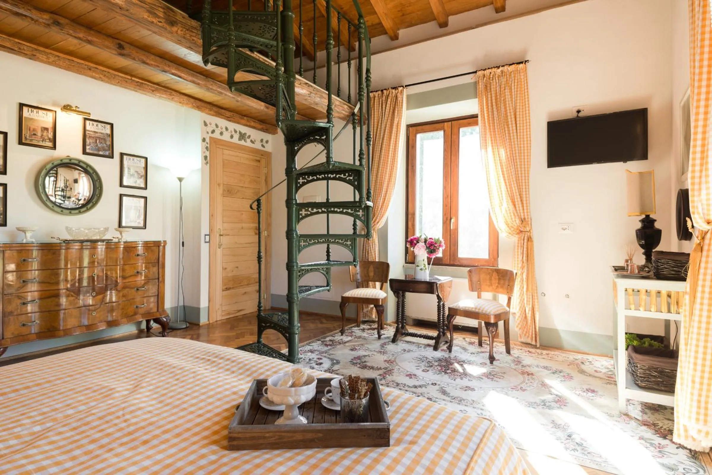 Photo of the whole room in Casa Il Borghetto - Luxury Suites & Pool