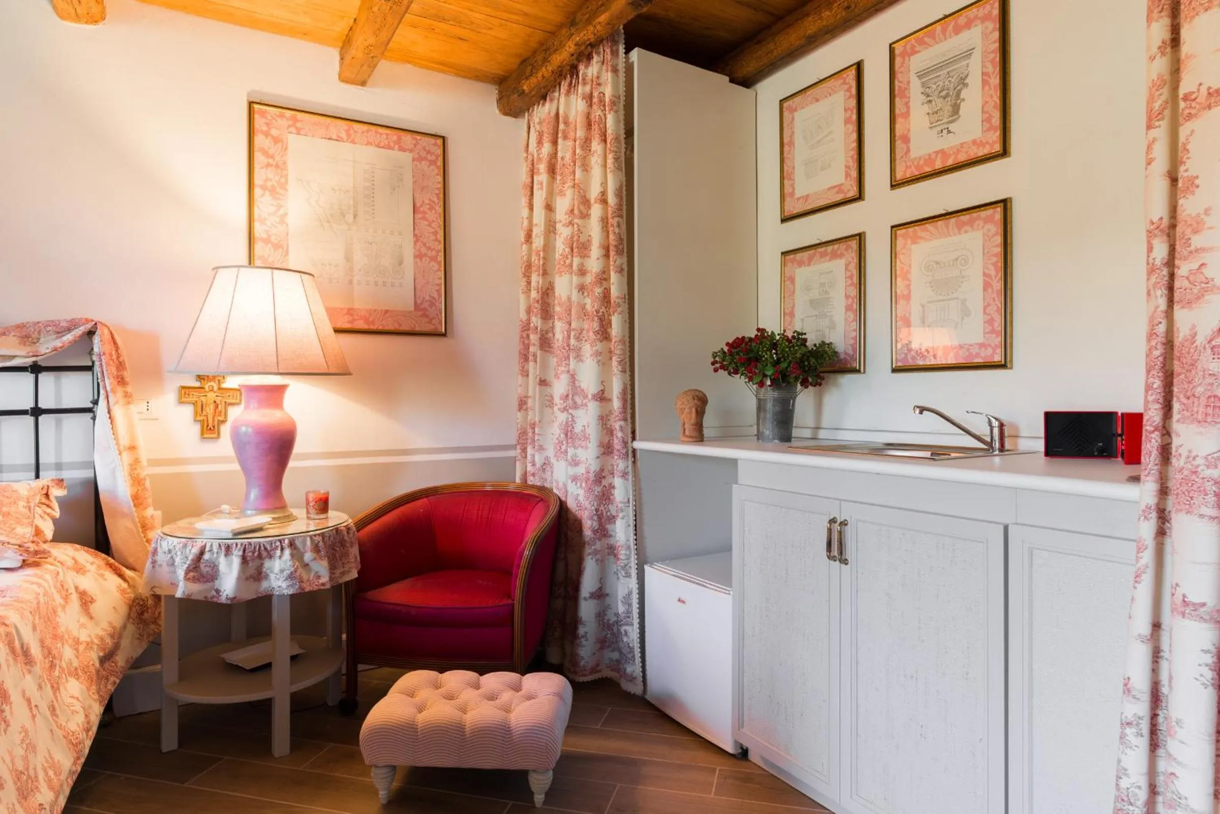 Property building in Casa Il Borghetto - Luxury Suites & Pool