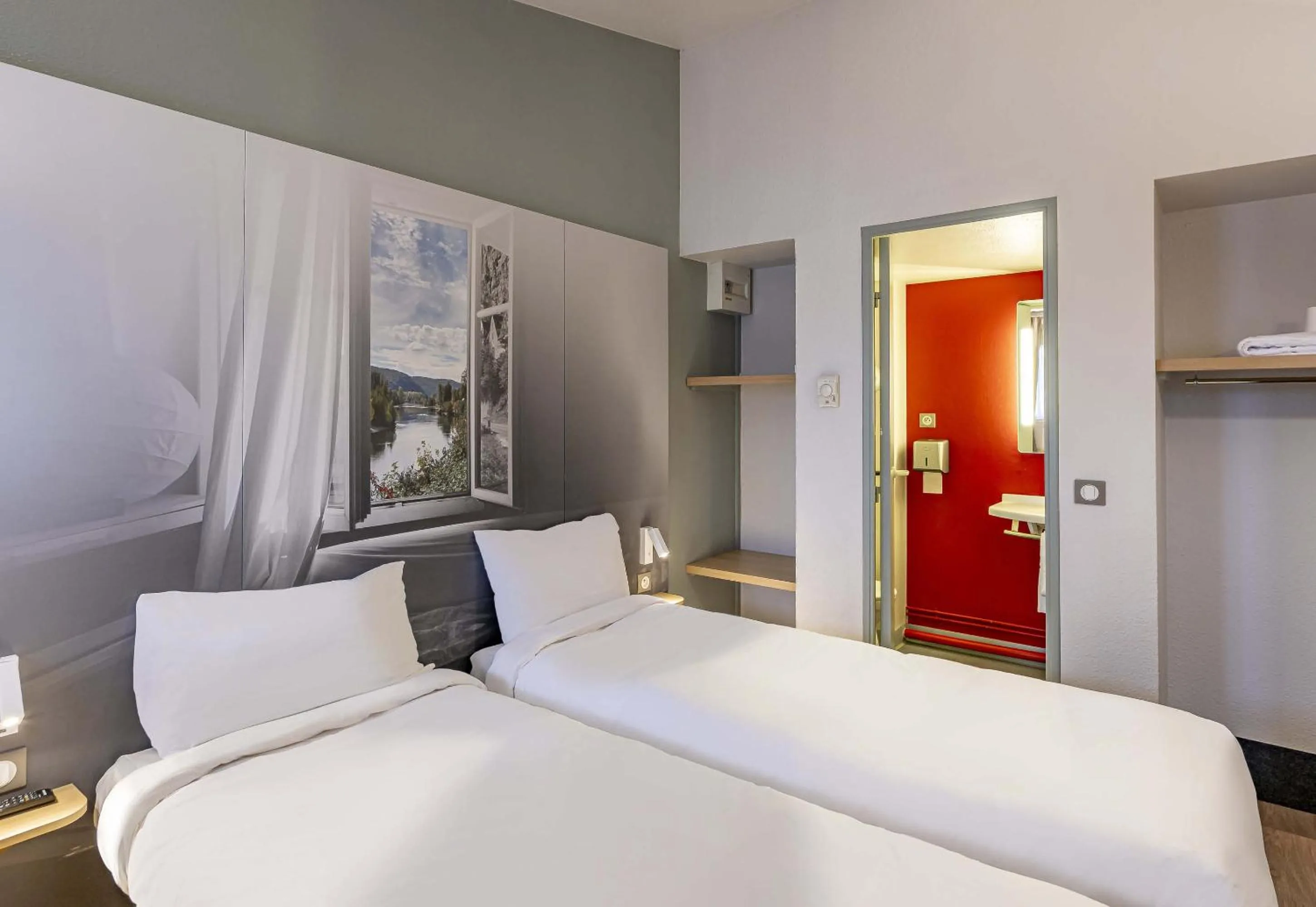 Bedroom, Bed in B&B HOTEL Périgueux Boulazac