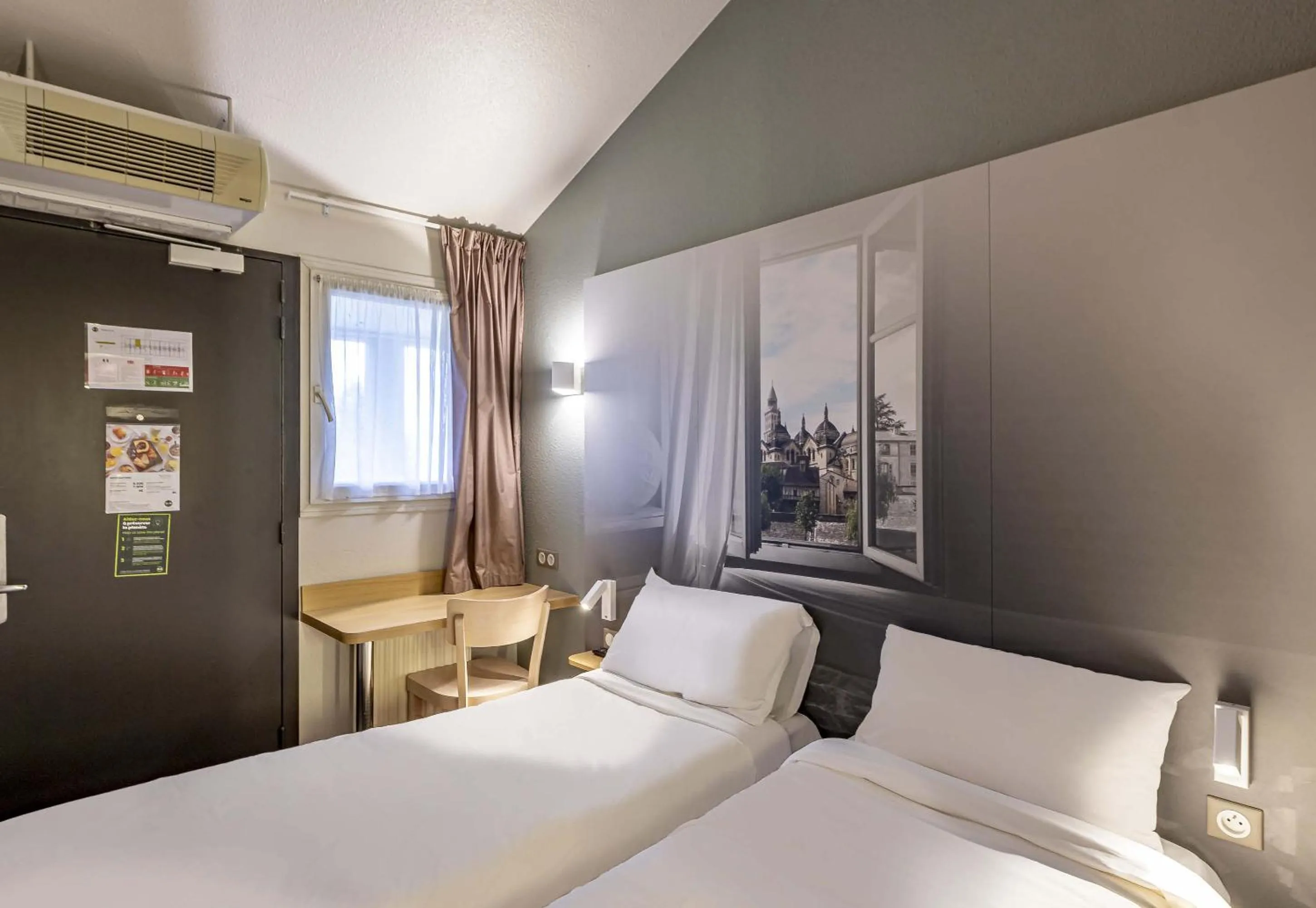 Bedroom, Bed in B&B HOTEL Périgueux Boulazac