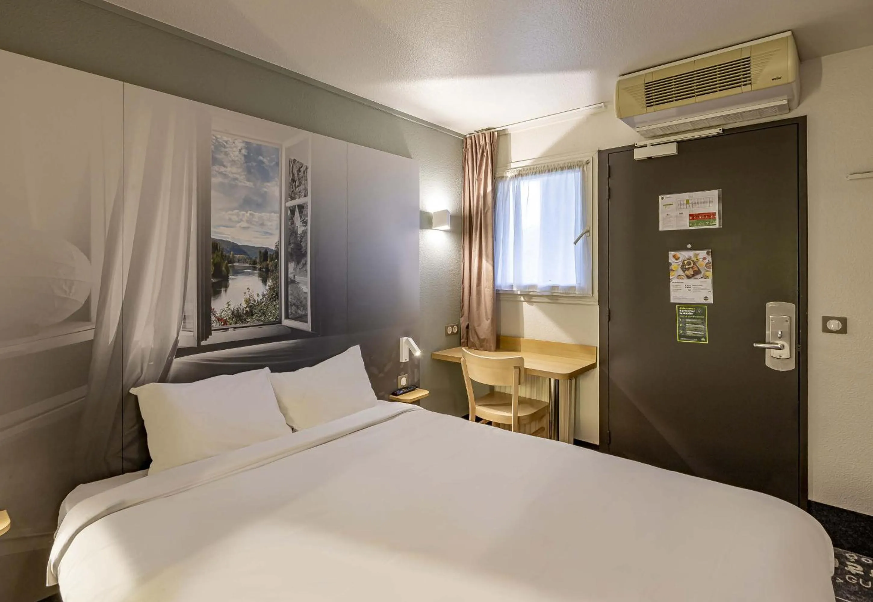 Bedroom, Bed in B&B HOTEL Périgueux Boulazac