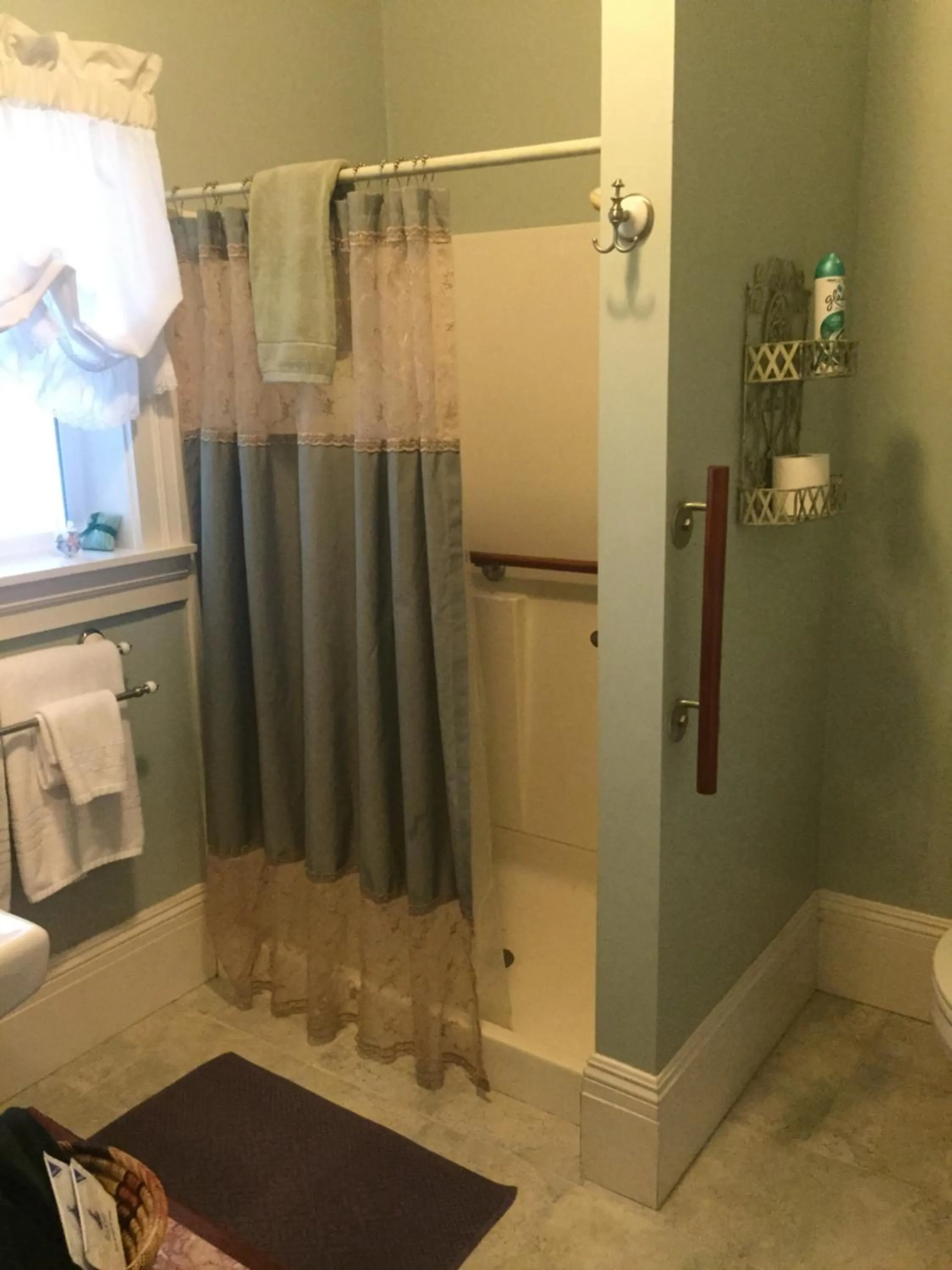 Shower in The Whitmore Inn