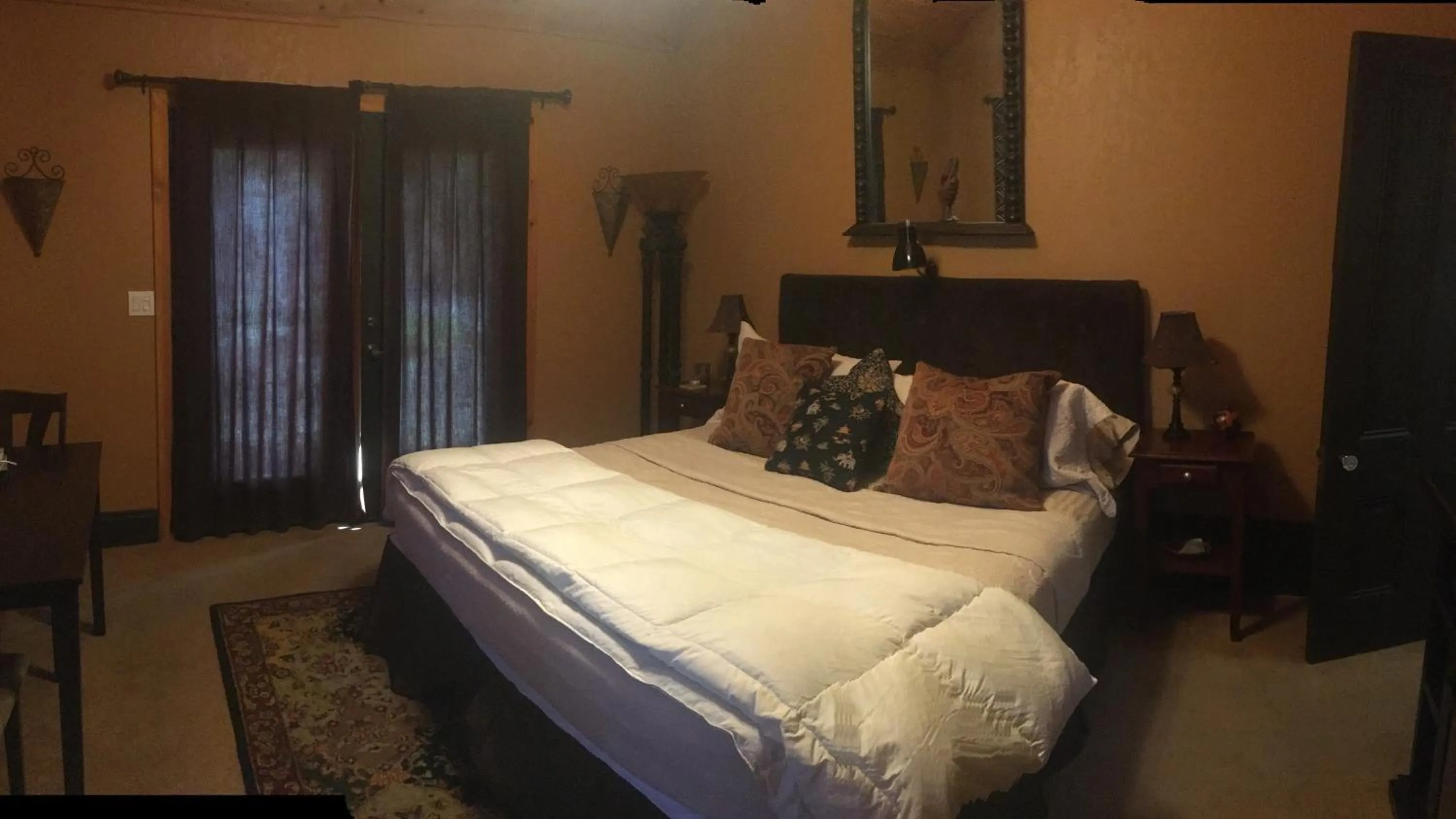 Bed in The Whitmore Inn