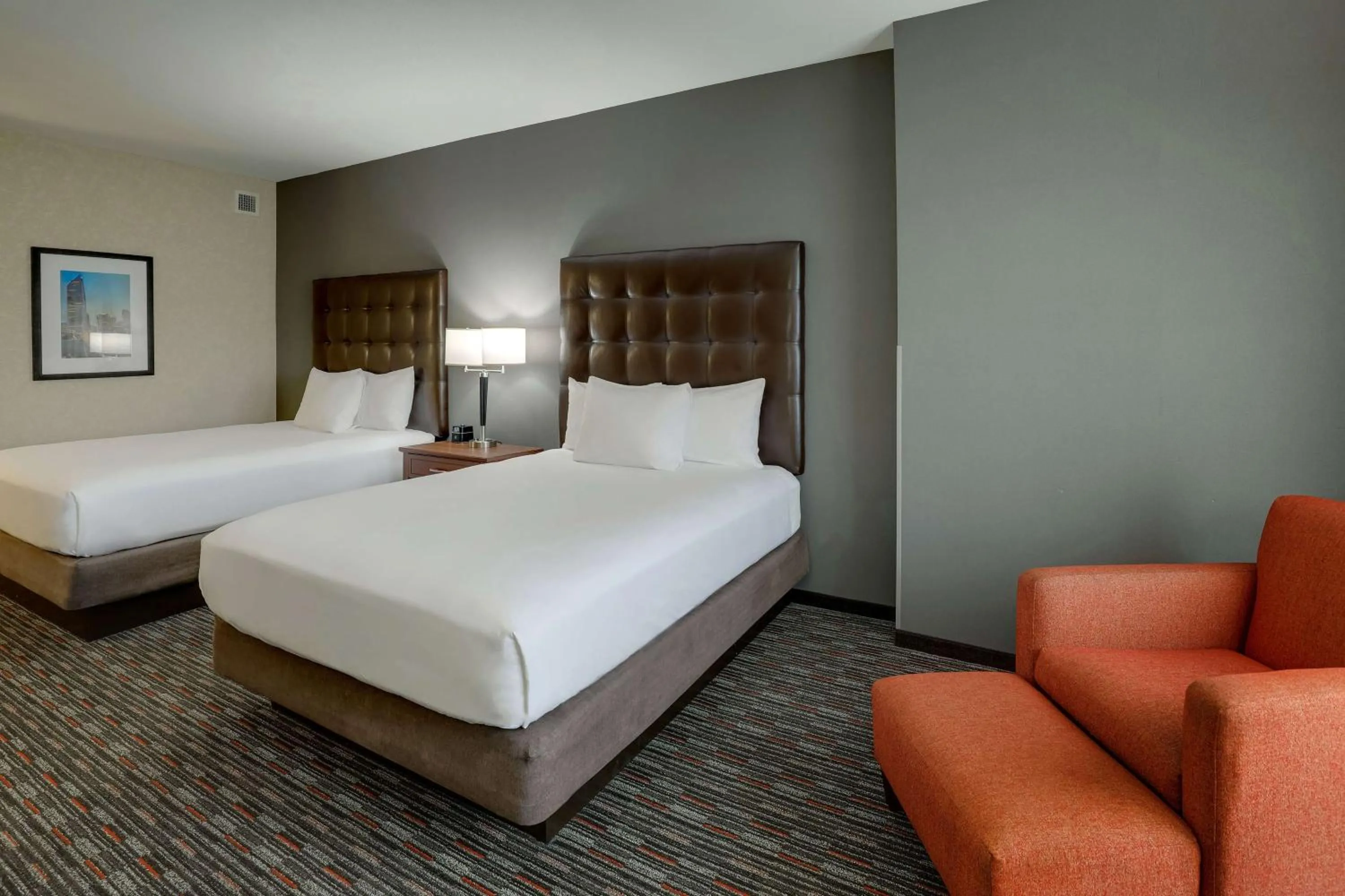 Bedroom, Bed in Drury Inn & Suites Charlotte Arrowood