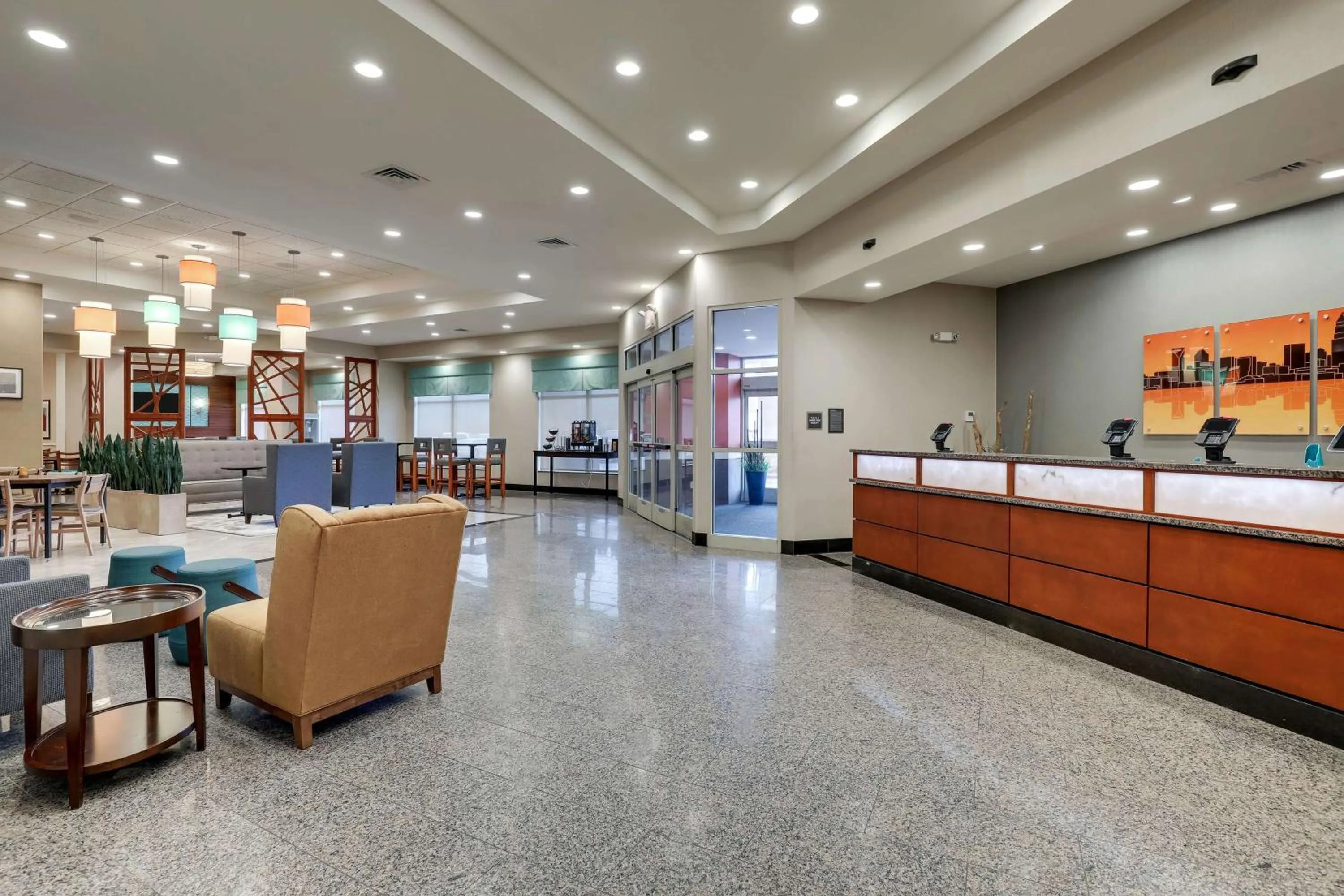 Lobby or reception in Drury Inn & Suites Charlotte Arrowood