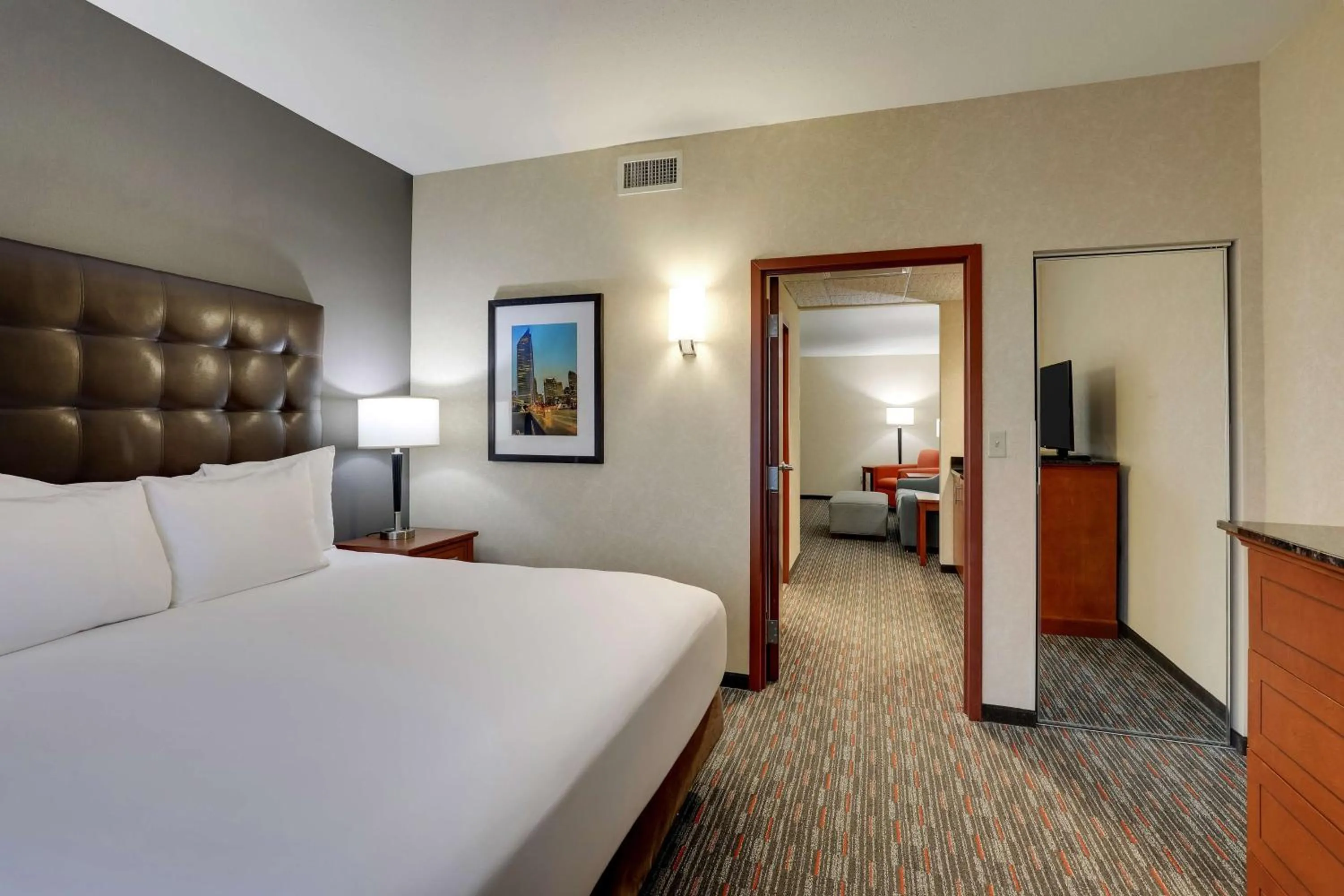 Bedroom, Bed in Drury Inn & Suites Charlotte Arrowood