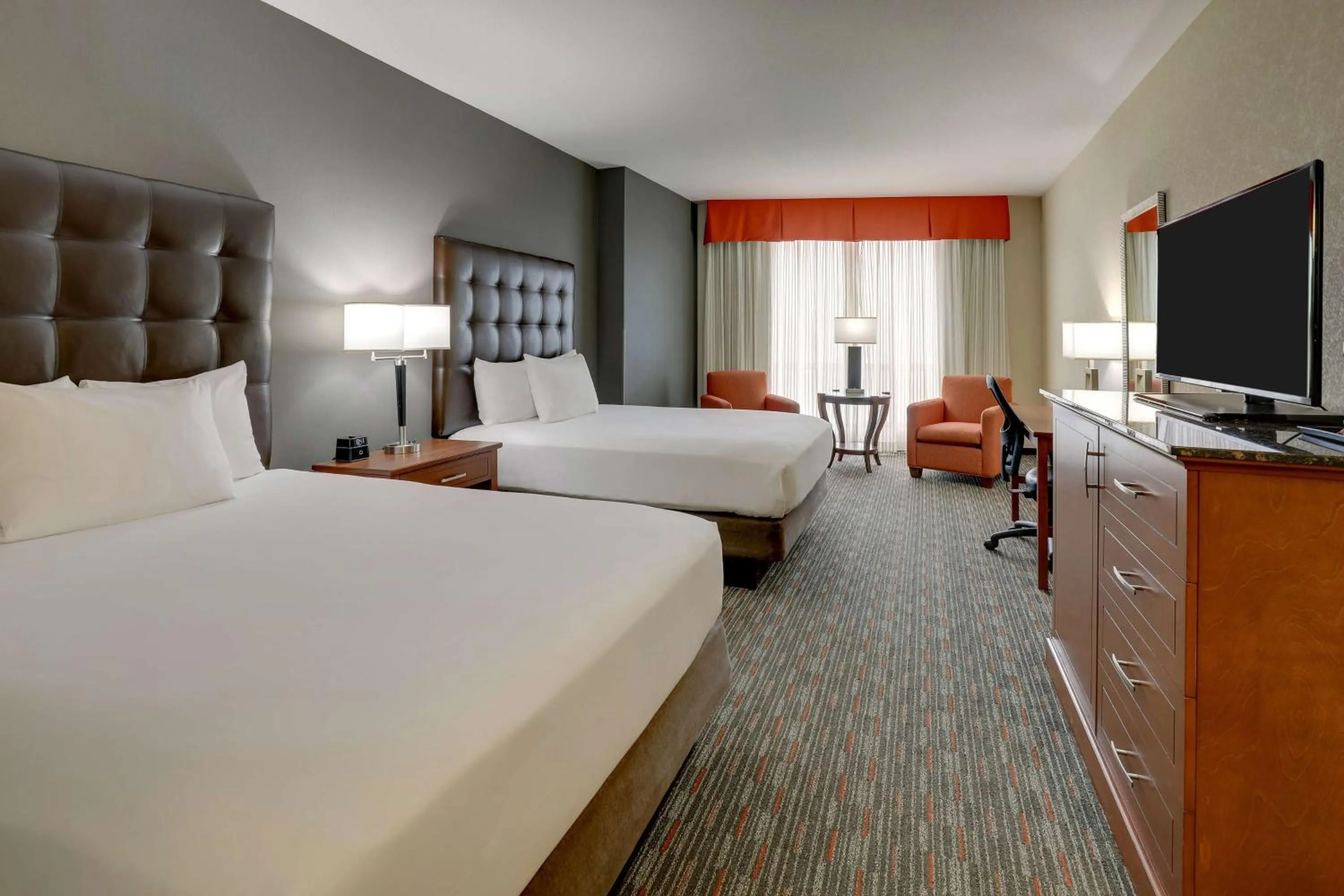 Bedroom, Bed in Drury Inn & Suites Charlotte Arrowood