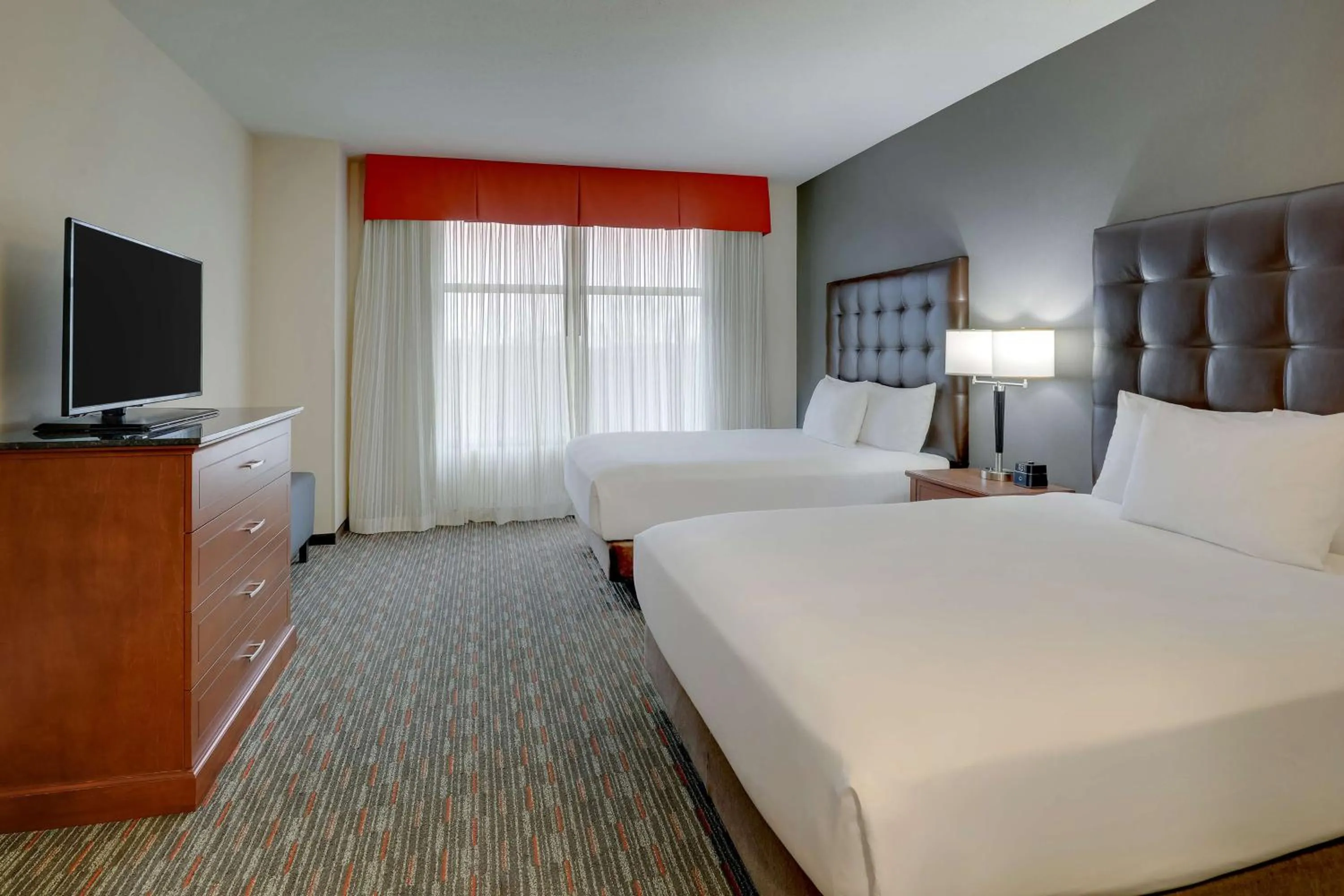 Bedroom, Bed in Drury Inn & Suites Charlotte Arrowood