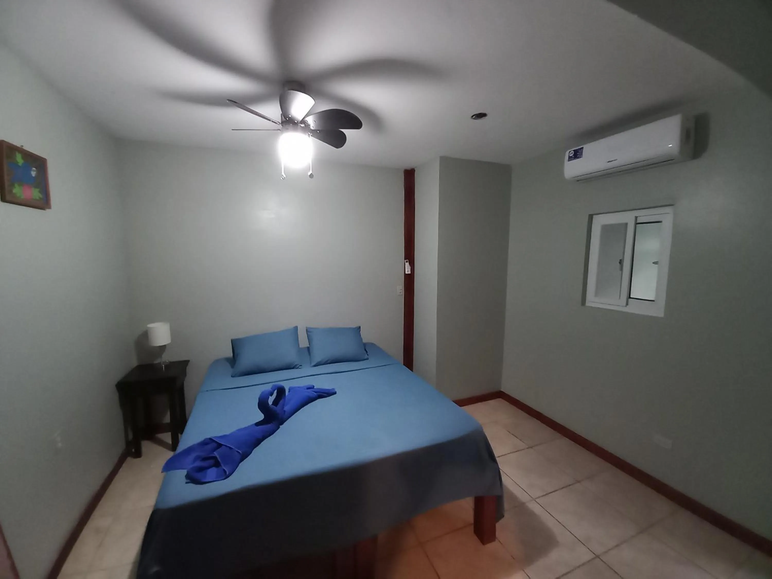 Deluxe King Studio in Roatan Backpackers' Hostel