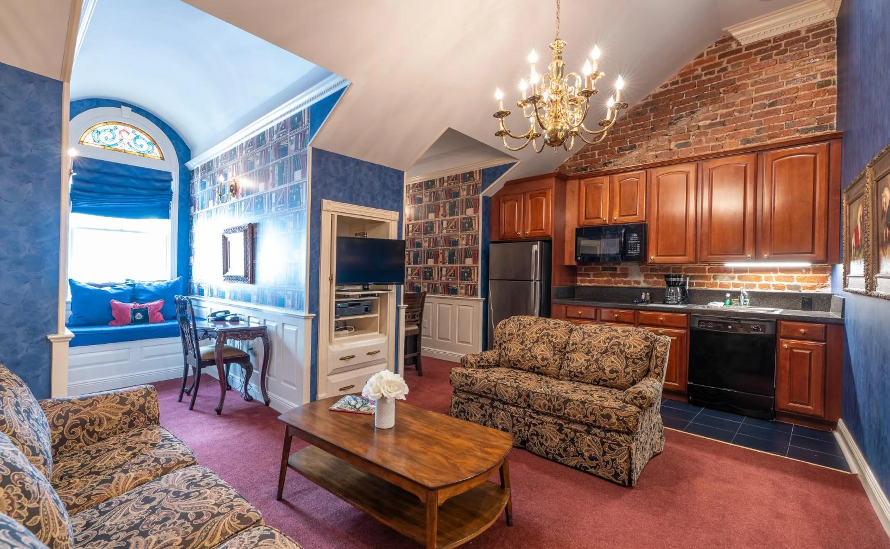 Quarter House Suites