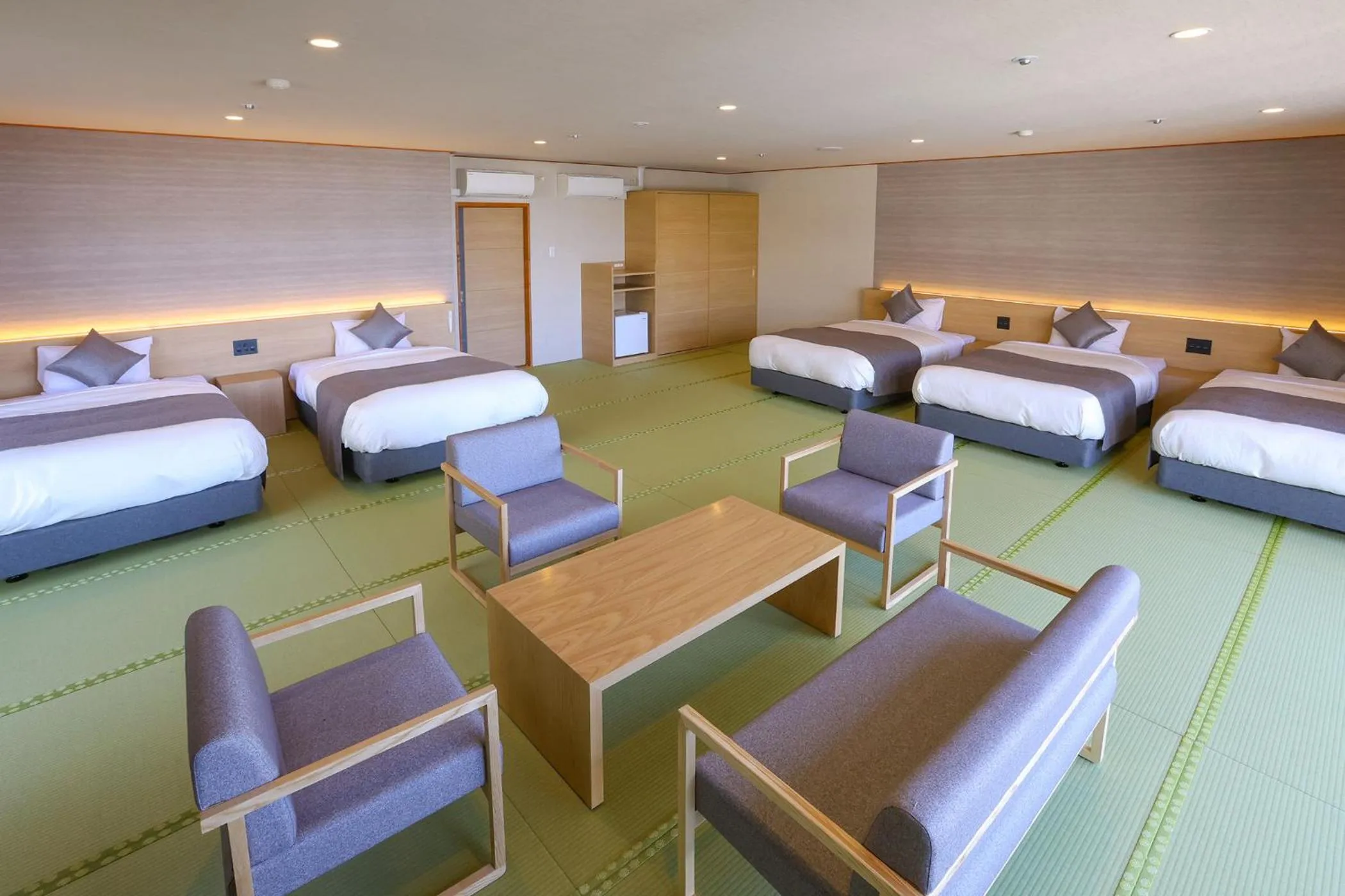 Photo of the whole room, Bed in Ooedo Onsen Monogatari Premium Yamashitaya