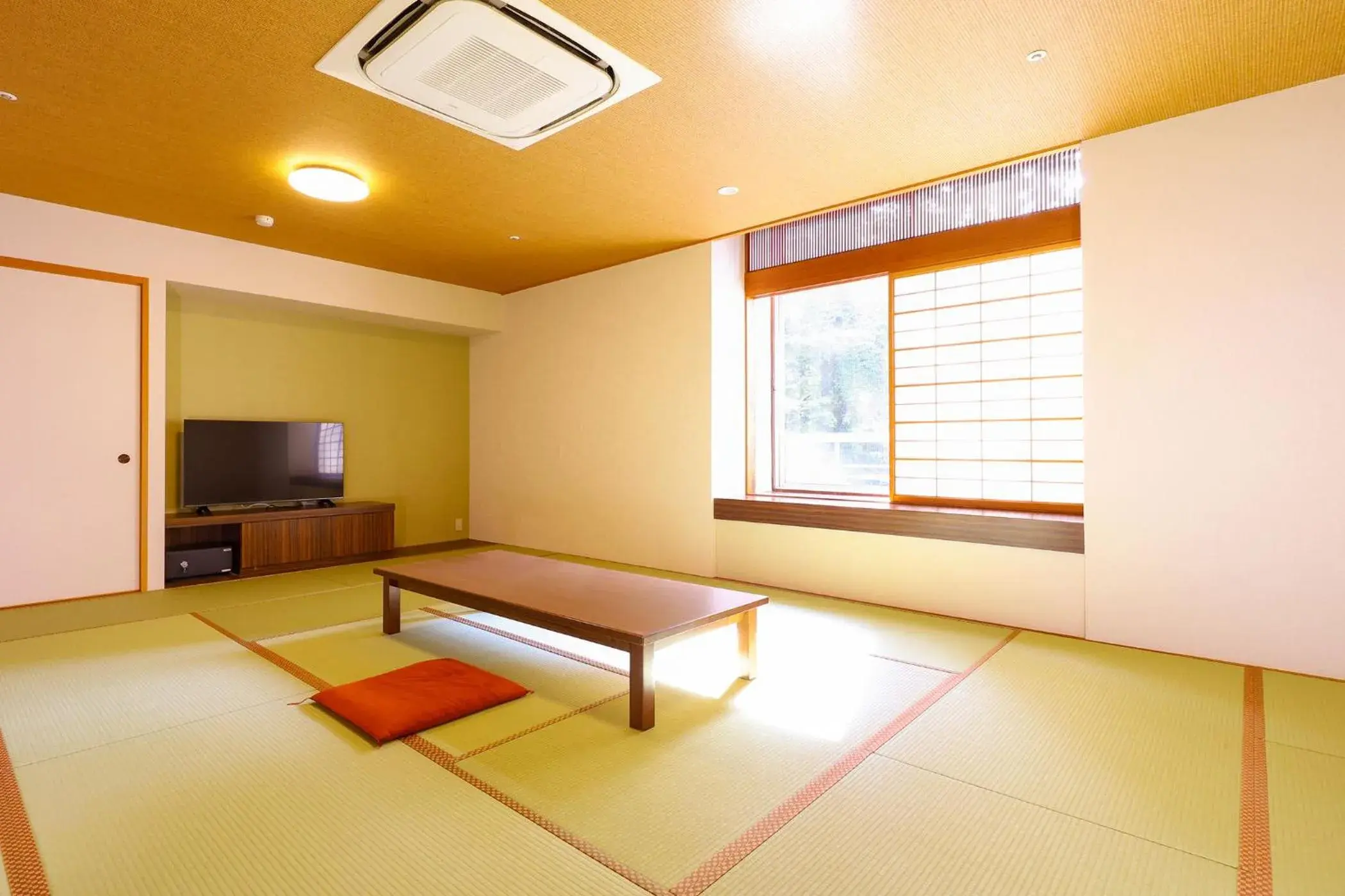 Standard Japanese-Style-Room with 15+8 Tatami mats - Non-Smoking - Shared Bathroom in Ooedo Onsen Monogatari Premium Yamashitaya Standard Japanese-Style-Room with 15+8 Tatami mats - Non-Smoking - Shared Bathroom in Ooedo Onsen Monogatari Premium Yamashitaya