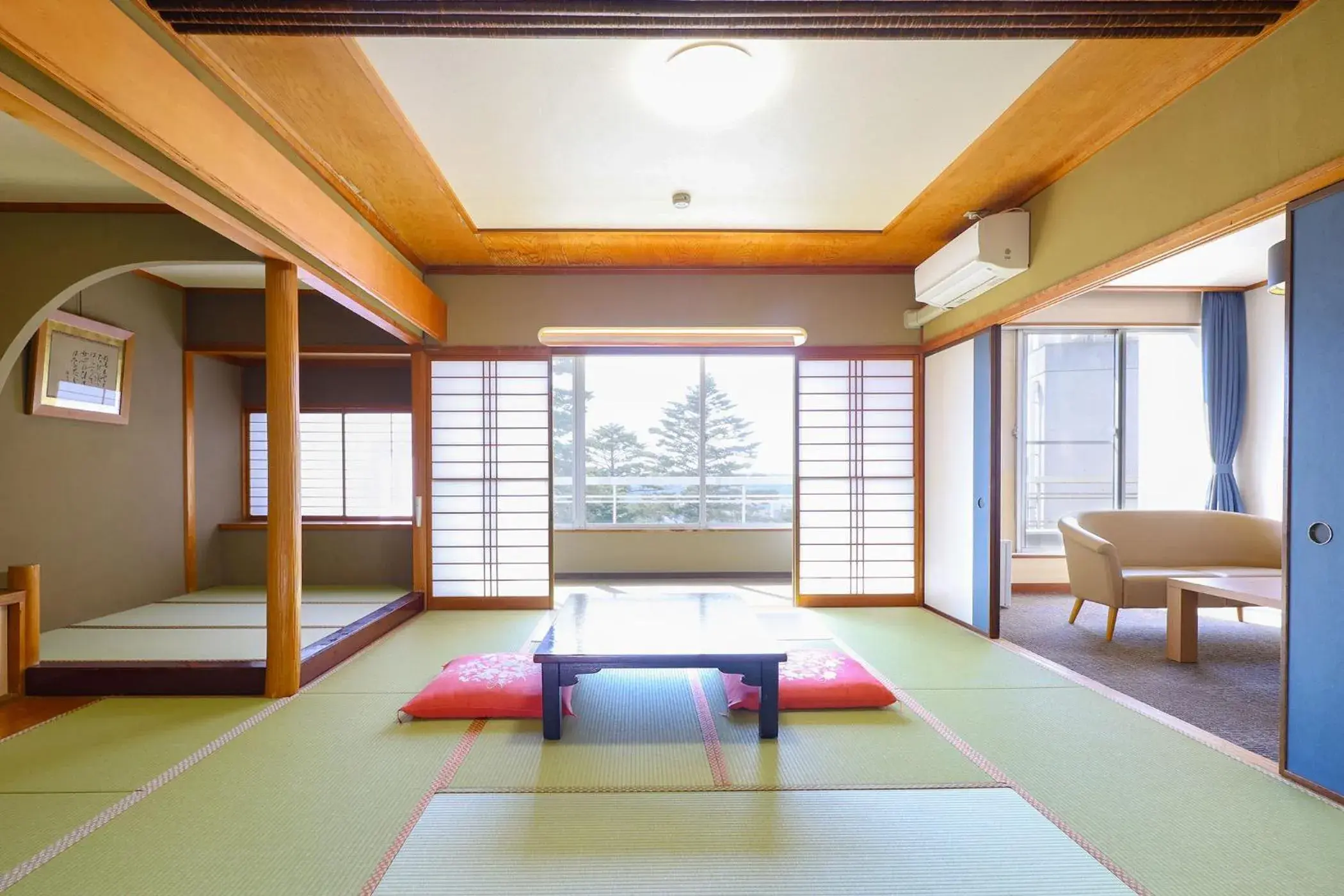 Photo of the whole room, Bed in Ooedo Onsen Monogatari Premium Yamashitaya Photo of the whole room, Bed in Ooedo Onsen Monogatari Premium Yamashitaya