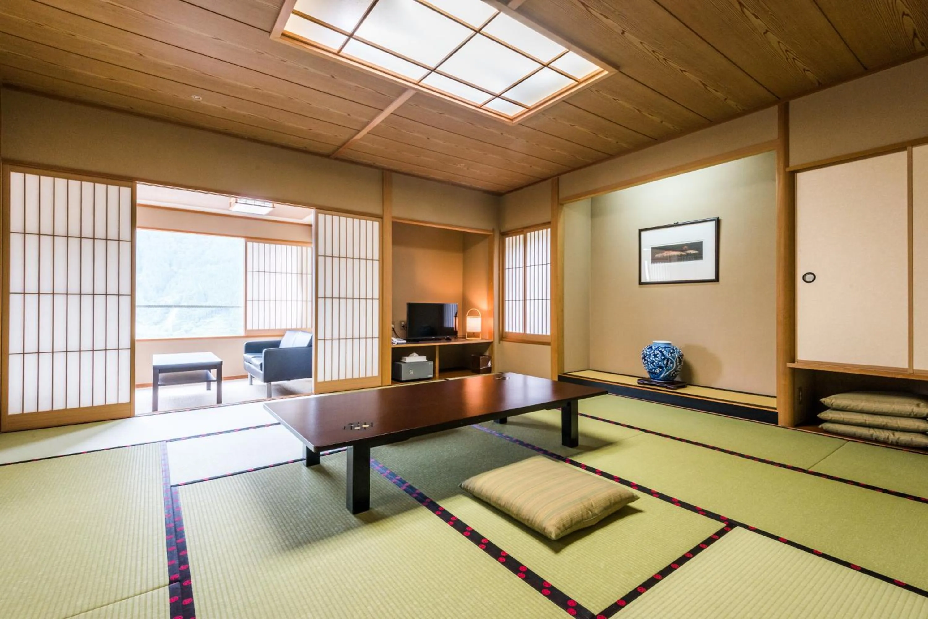 Photo of the whole room in Ooedo Onsen Monogatari Masuya