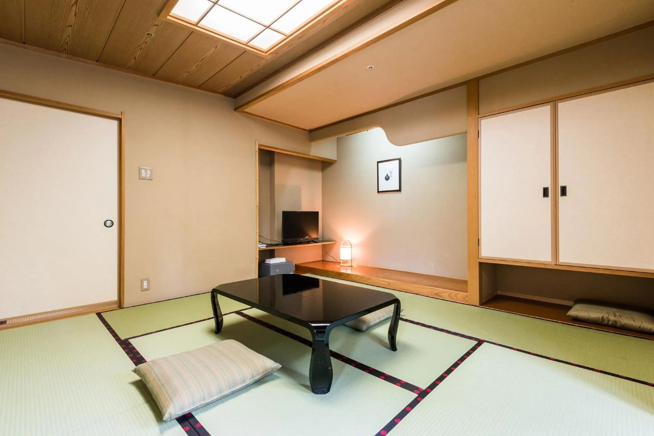 Photo of the whole room in Ooedo Onsen Monogatari Masuya