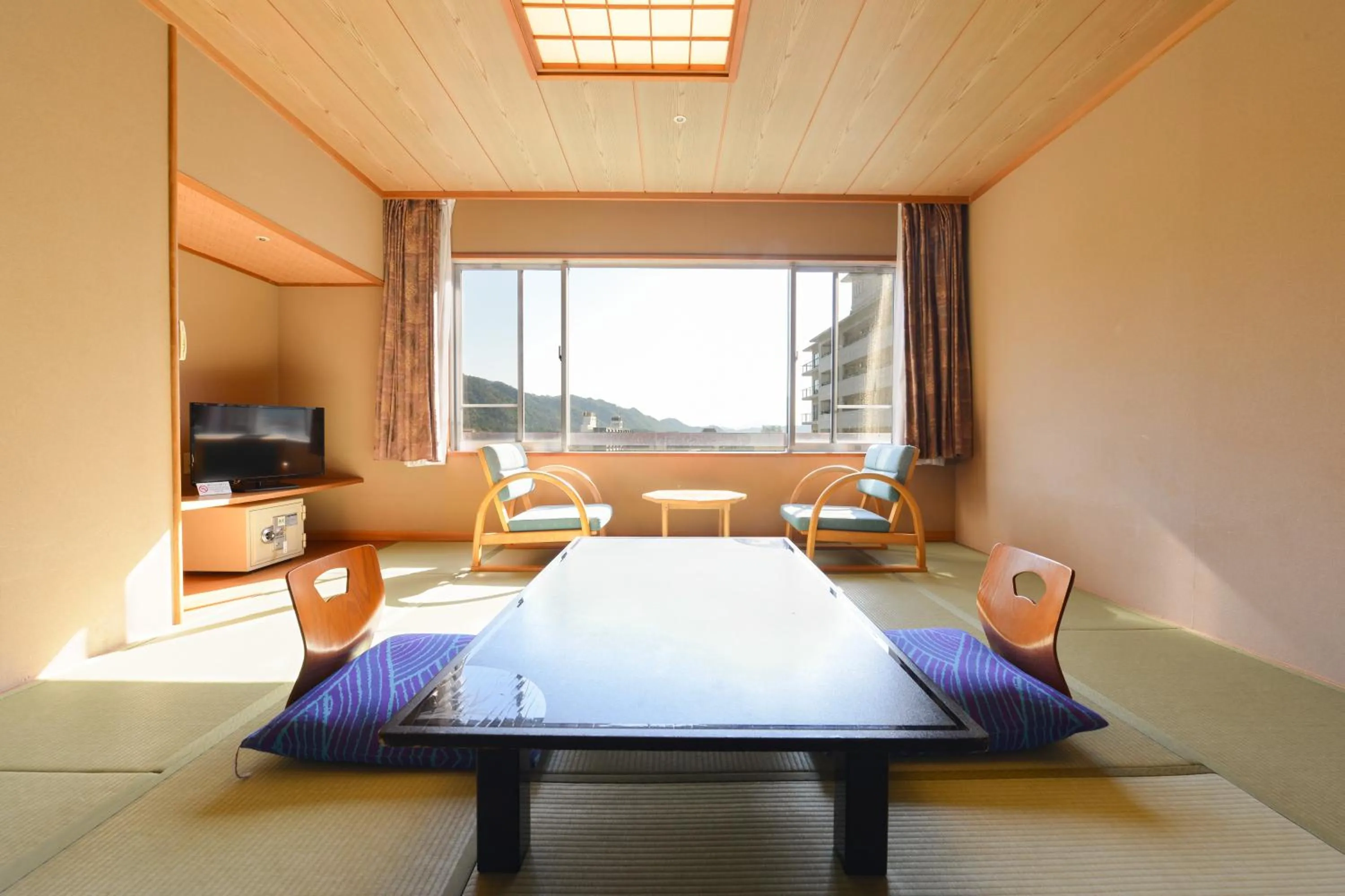Photo of the whole room in Ooedo Onsen Monogatari Hotel Kinugawa Gyoen