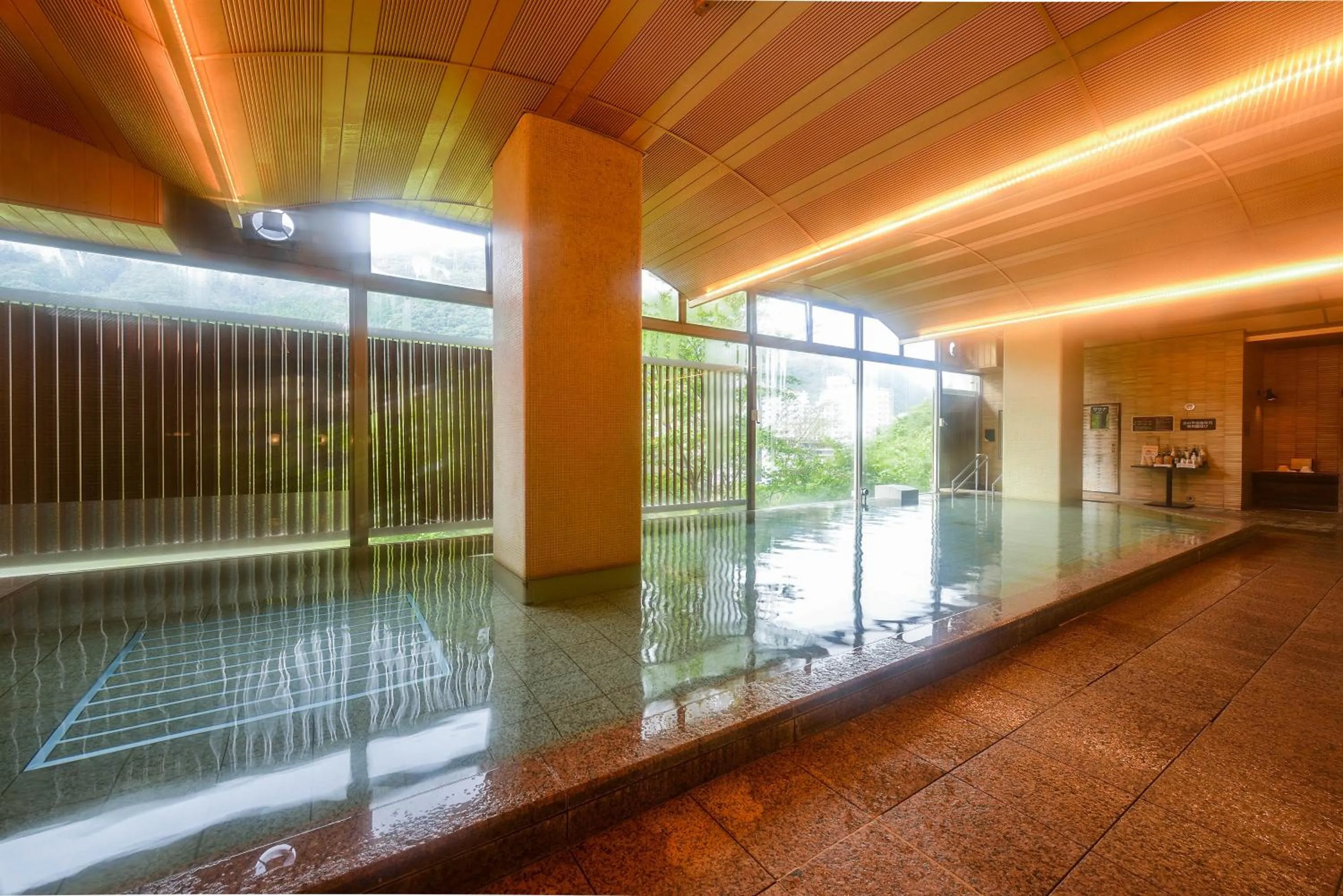 Hot Spring Bath in Ooedo Onsen Monogatari Hotel Kinugawa Gyoen