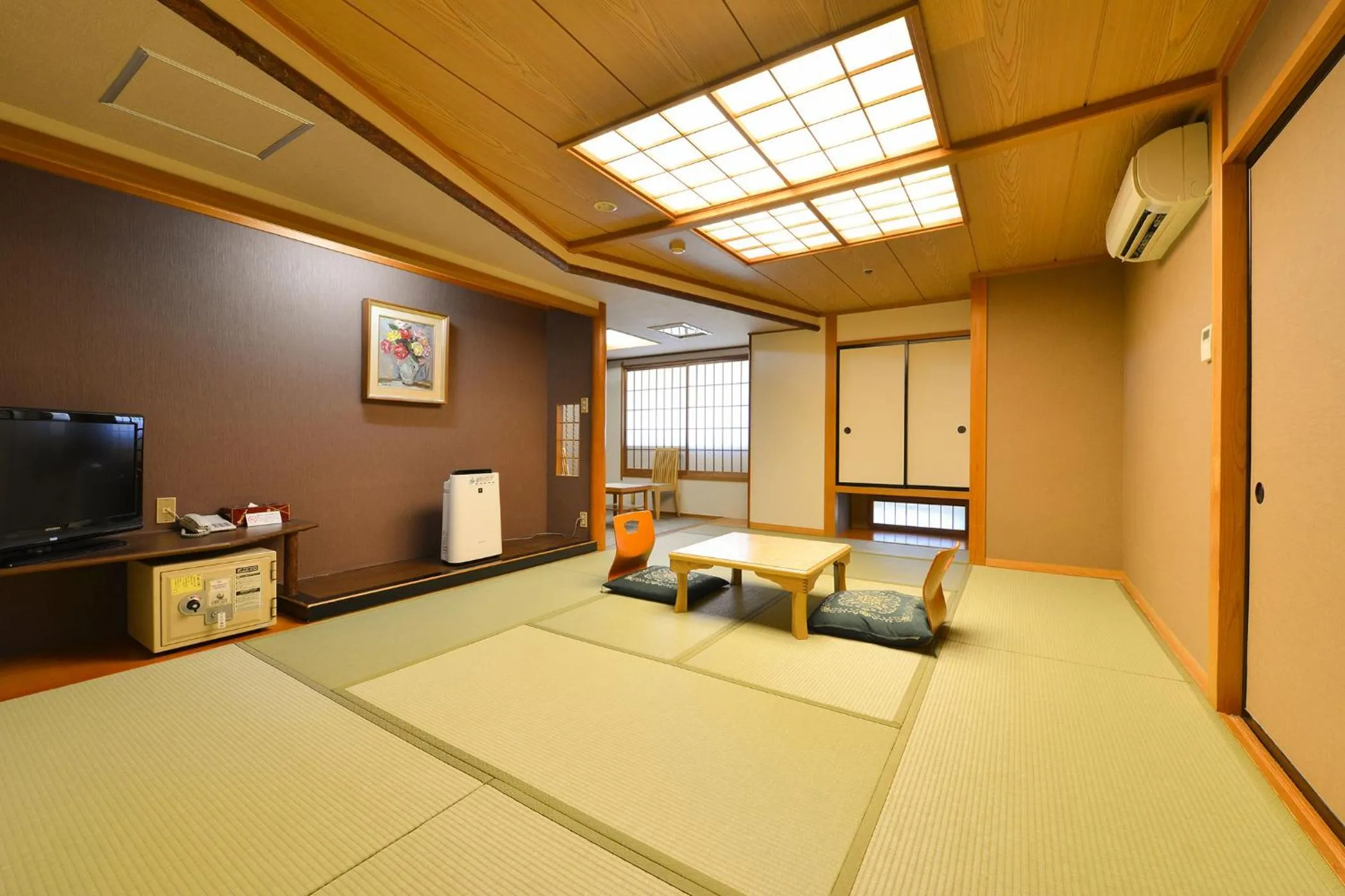 Ooedo Onsen Monogatari Hotel Kinugawa Gyoen