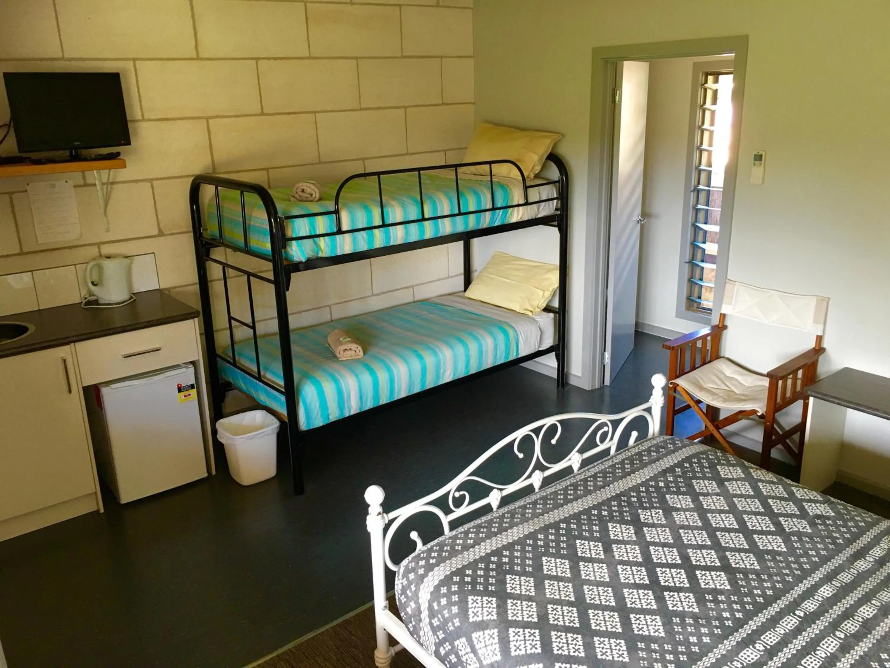 Bed in Port Campbell Guesthouse & Flash Packers