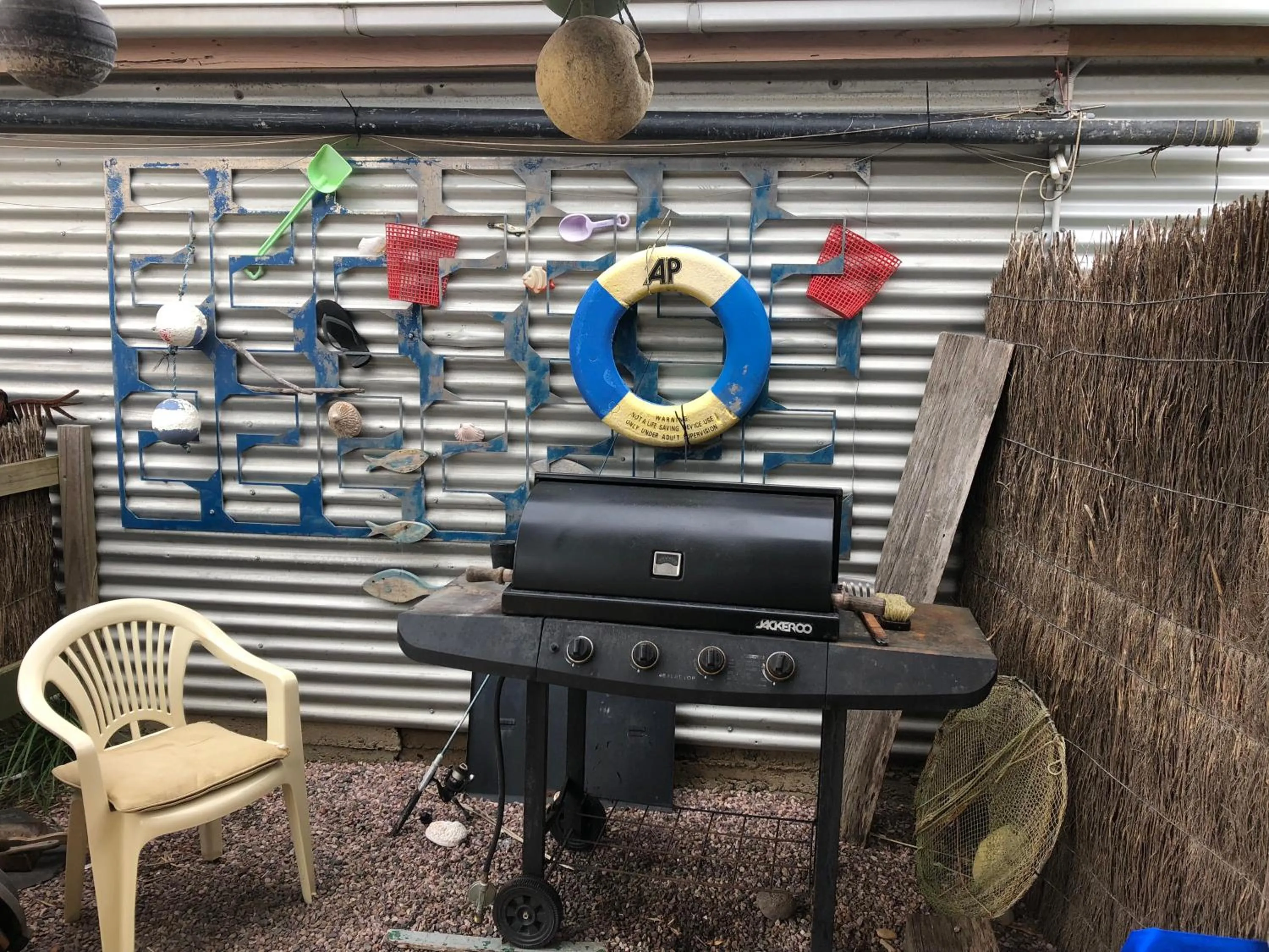 BBQ facilities in Port Campbell Guesthouse & Flash Packers