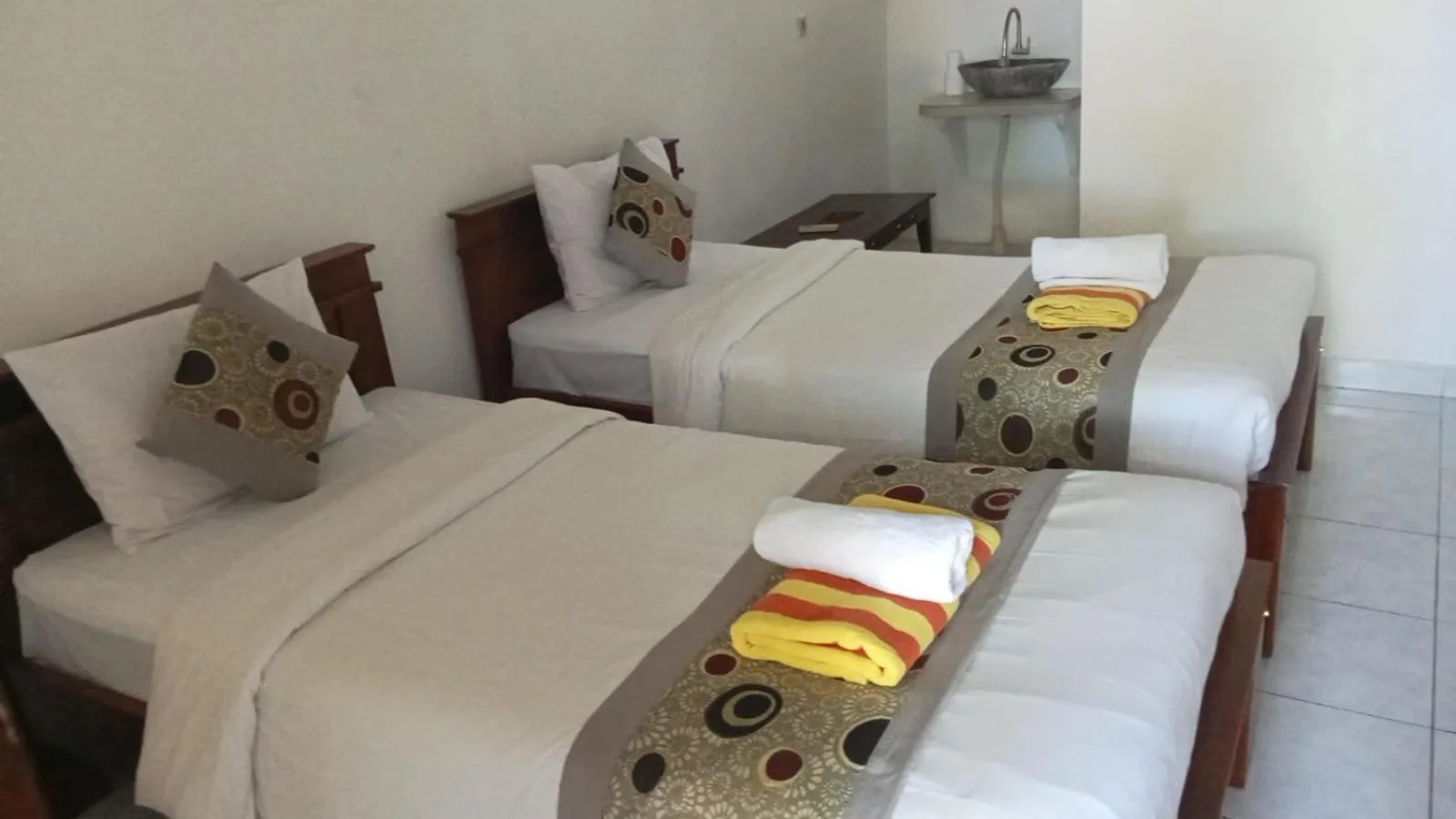 Reynold Artha Guest House