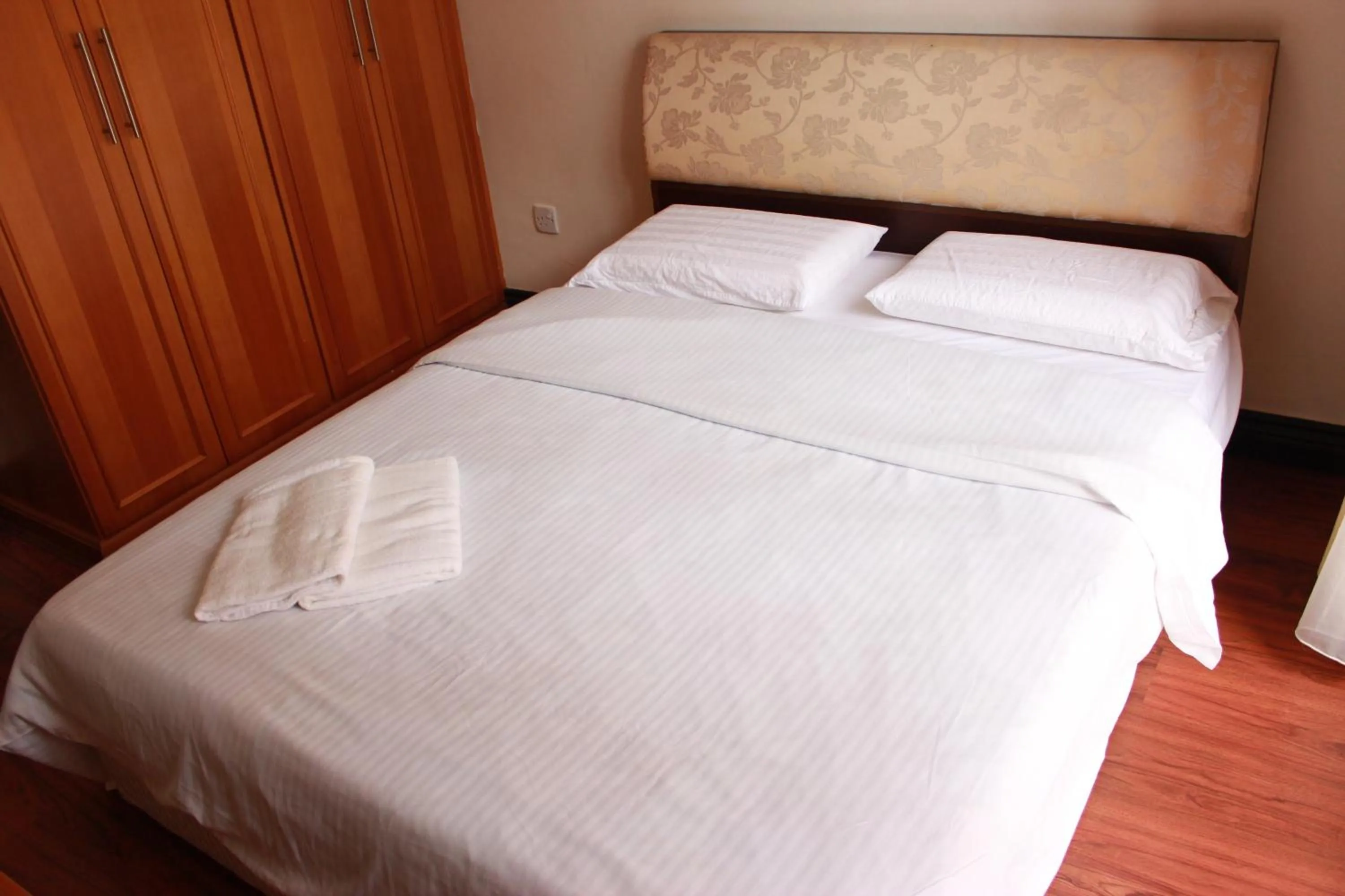 Bedroom, Bed in Homestay Marina Court Resort