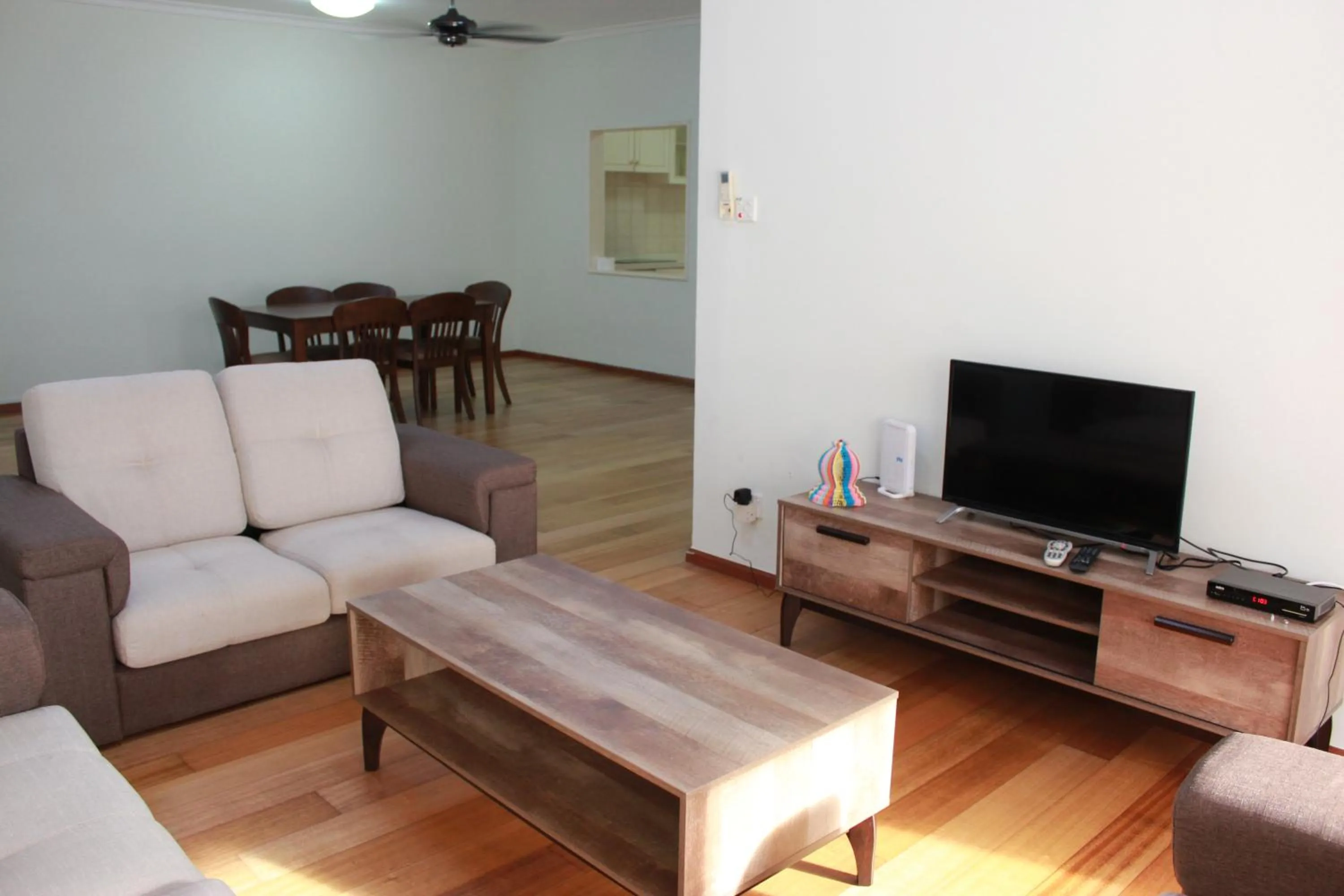 Homestay Marina Court Resort