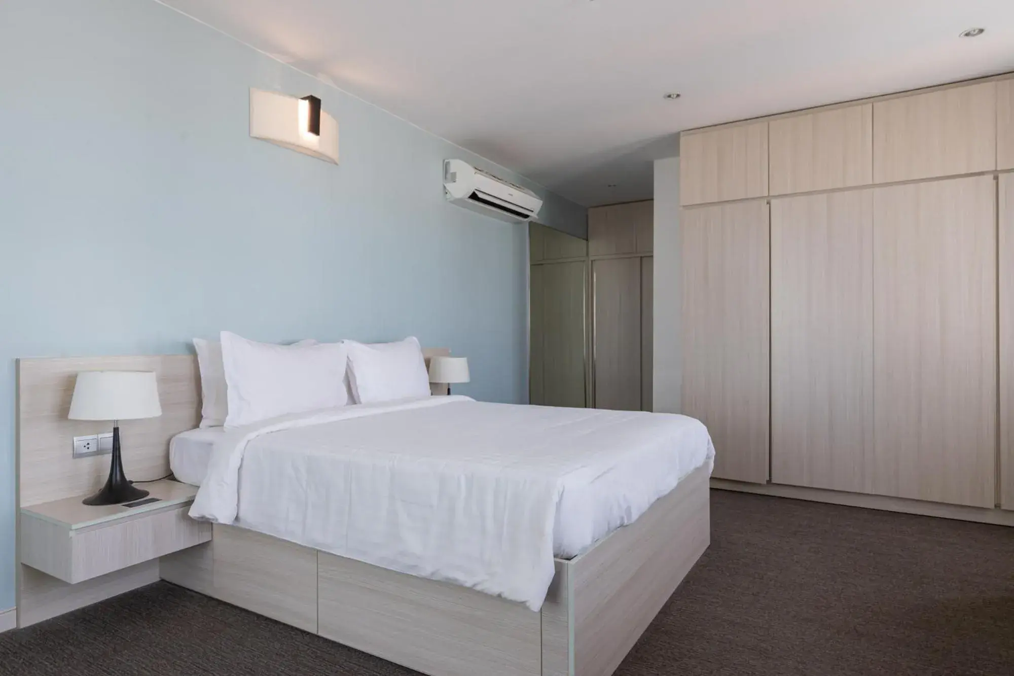 Bedroom, Bed in Đô Thành Residence by DDH Bedroom, Bed in Đô Thành Residence by DDH