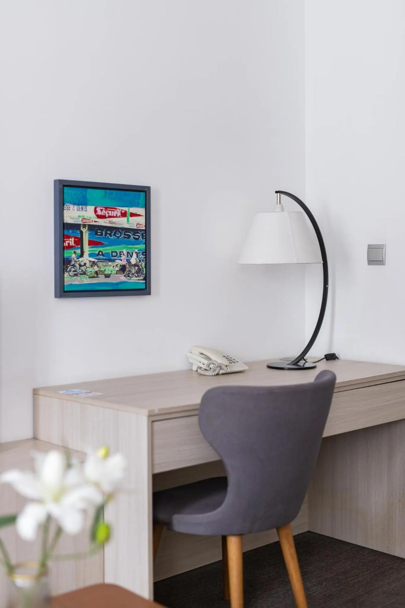 Seating area in Đô Thành Residence by DDH