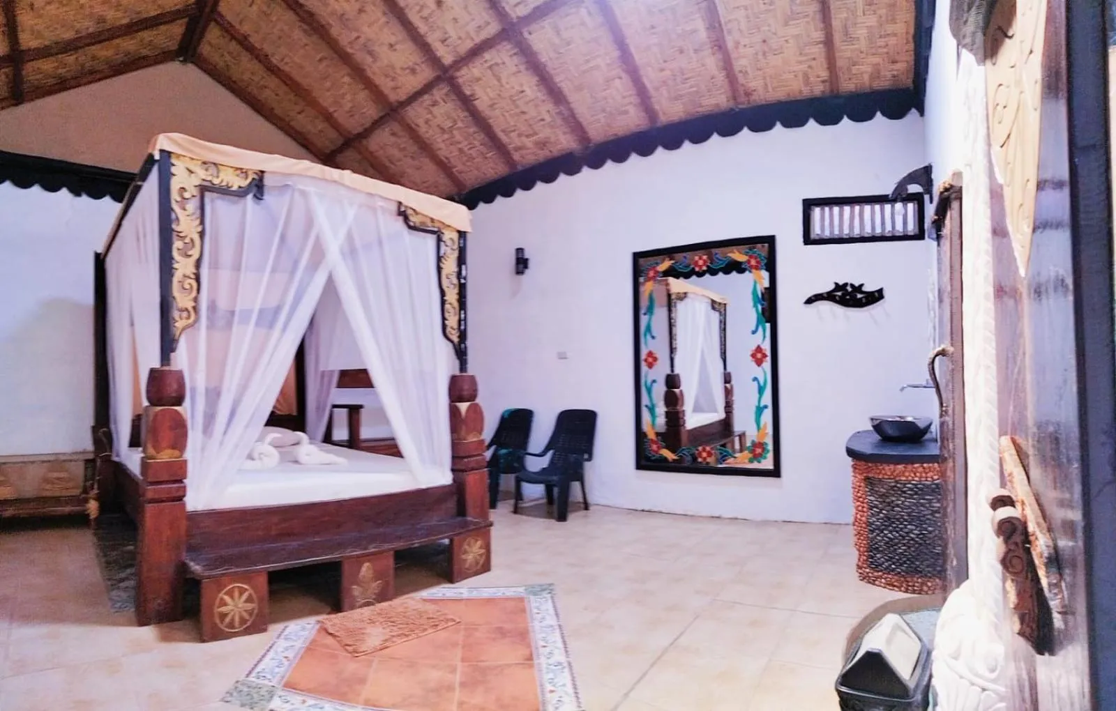 Bed in Jungle Inn Bukit lawang