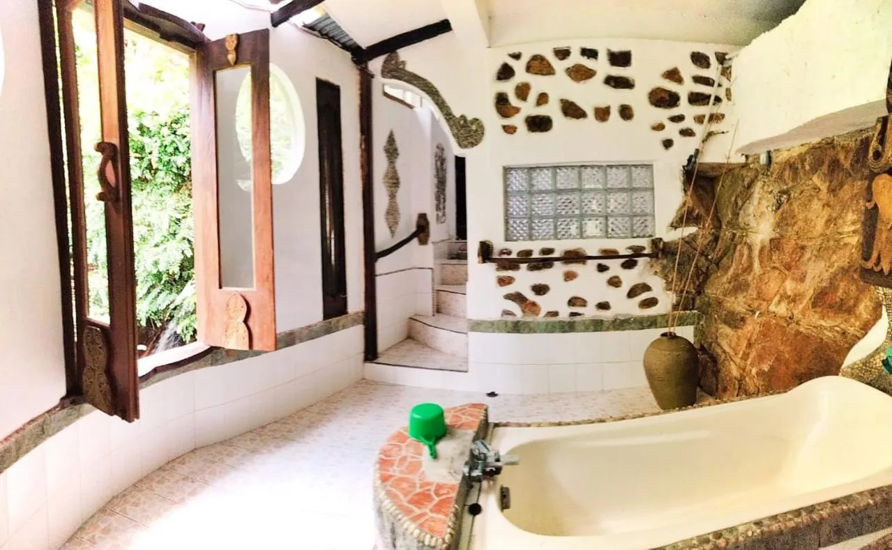 Jungle Inn Bukit lawang