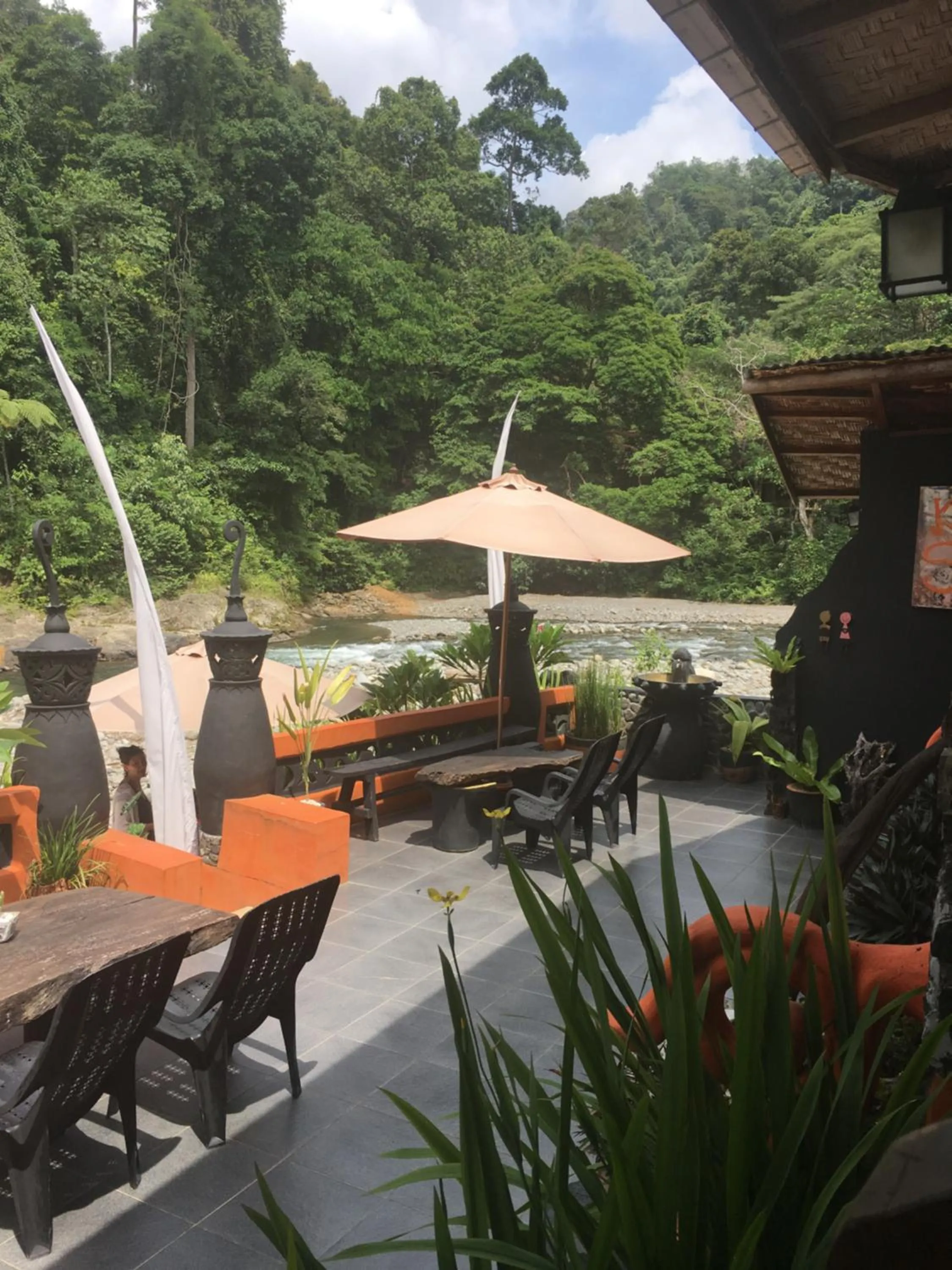 Jungle Inn Bukit lawang