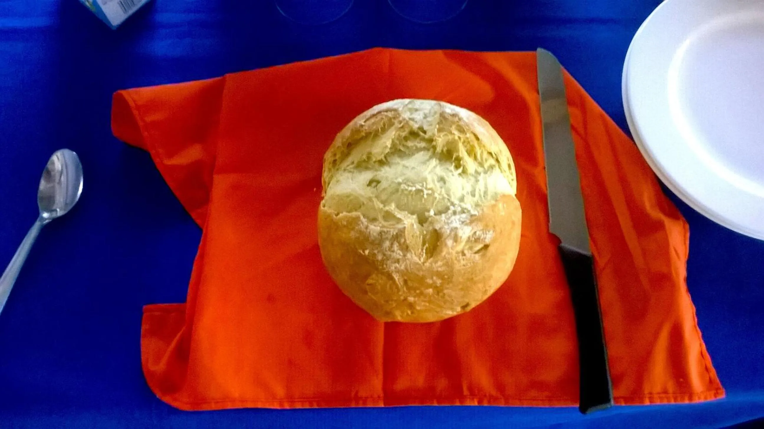 Restaurant/places to eat in Evis Resort at Nggatirana Island