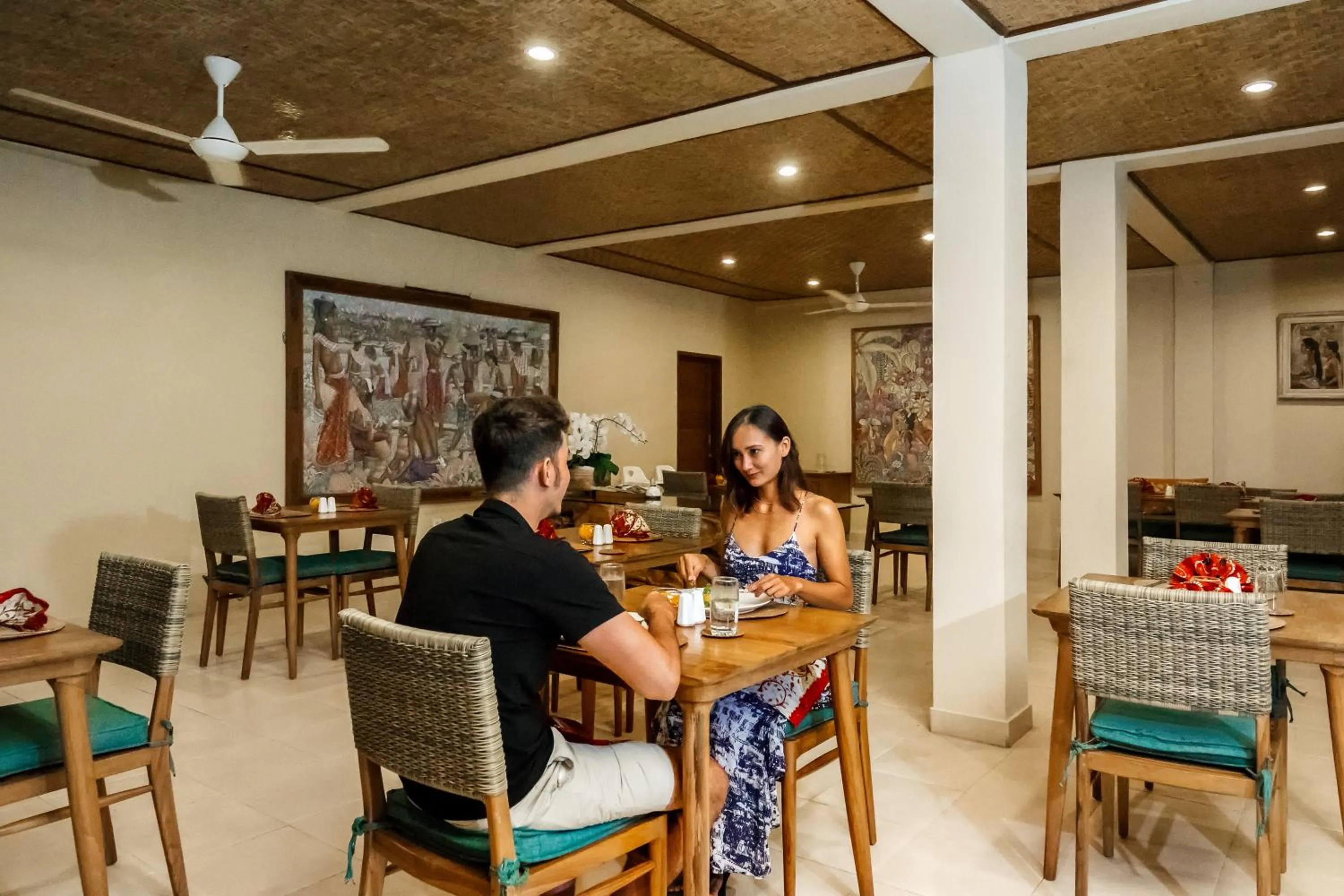 Restaurant/places to eat in Jati Cottage