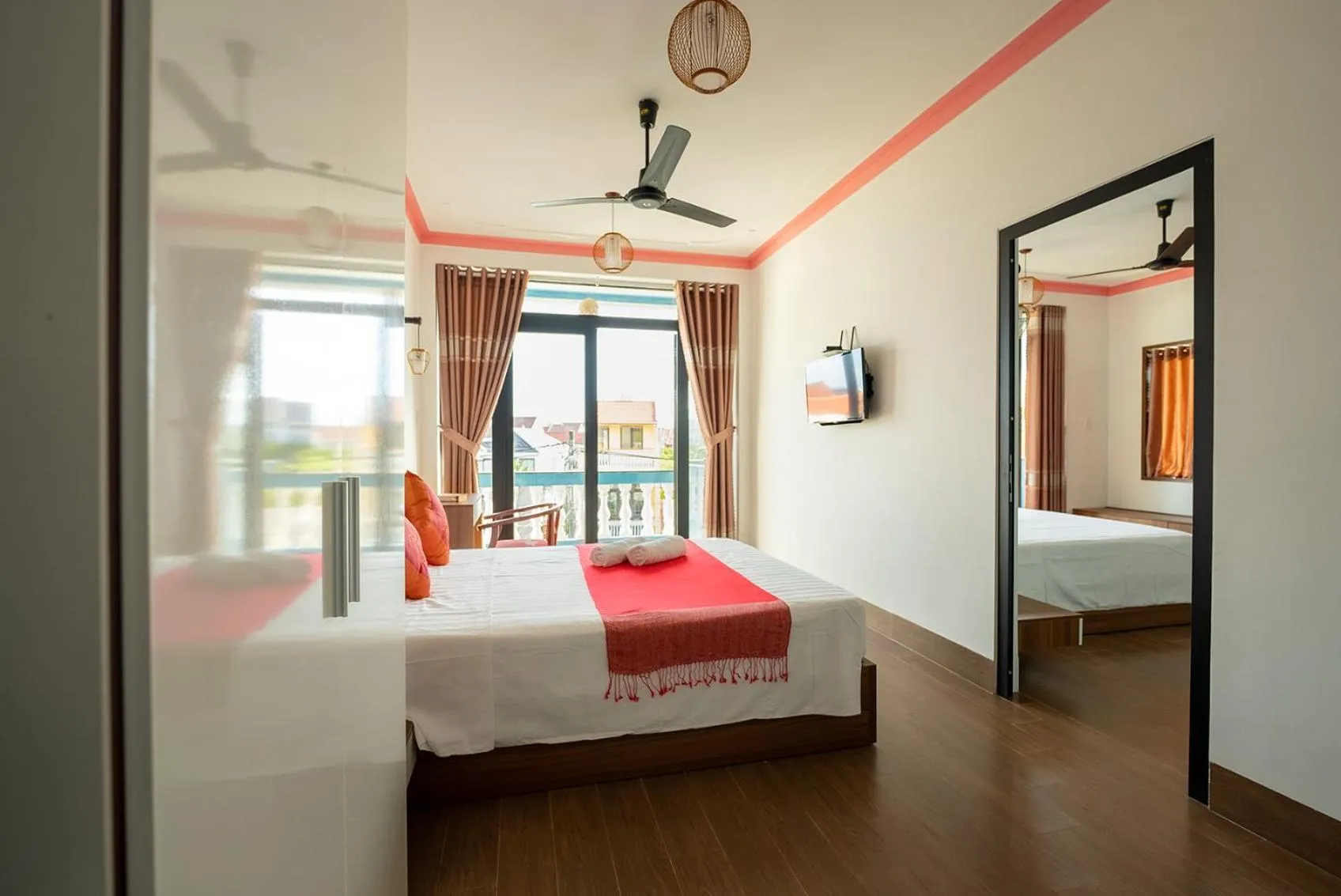 Photo of the whole room, Bed in Hung Do Beach Homestay