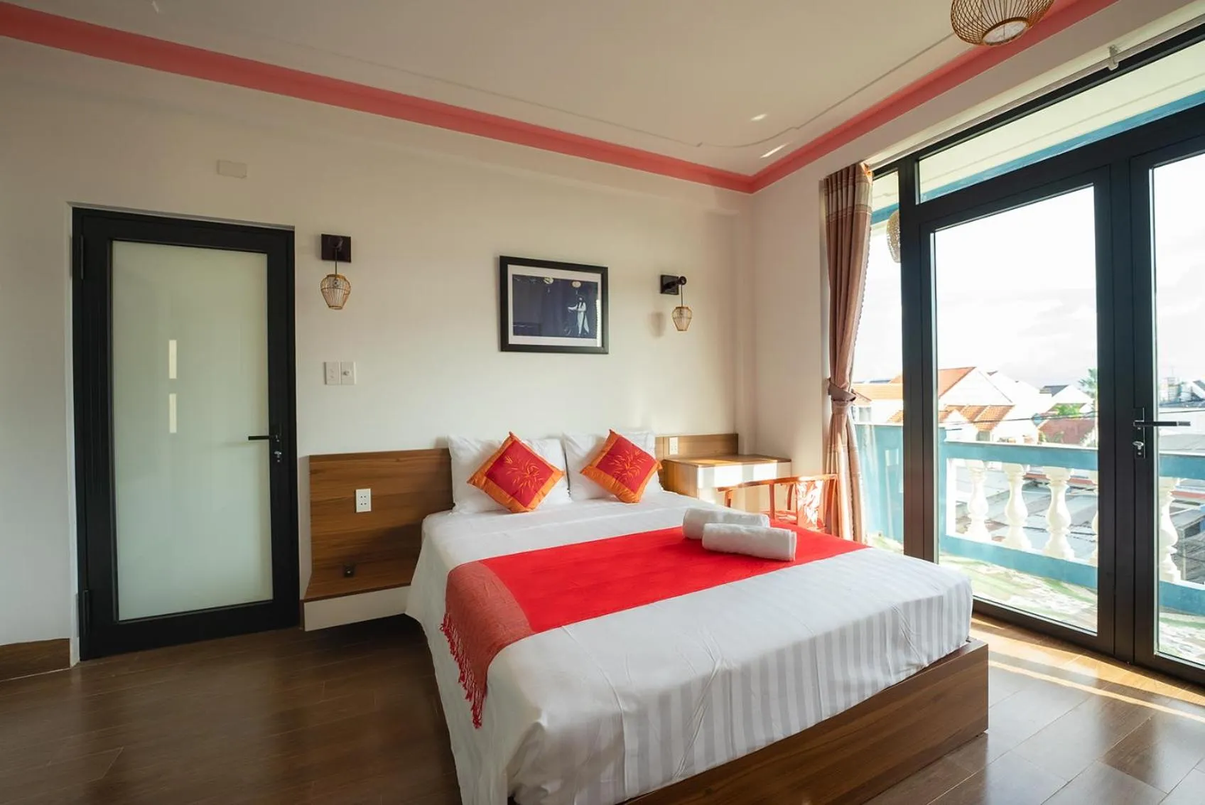Photo of the whole room, Bed in Hung Do Beach Homestay