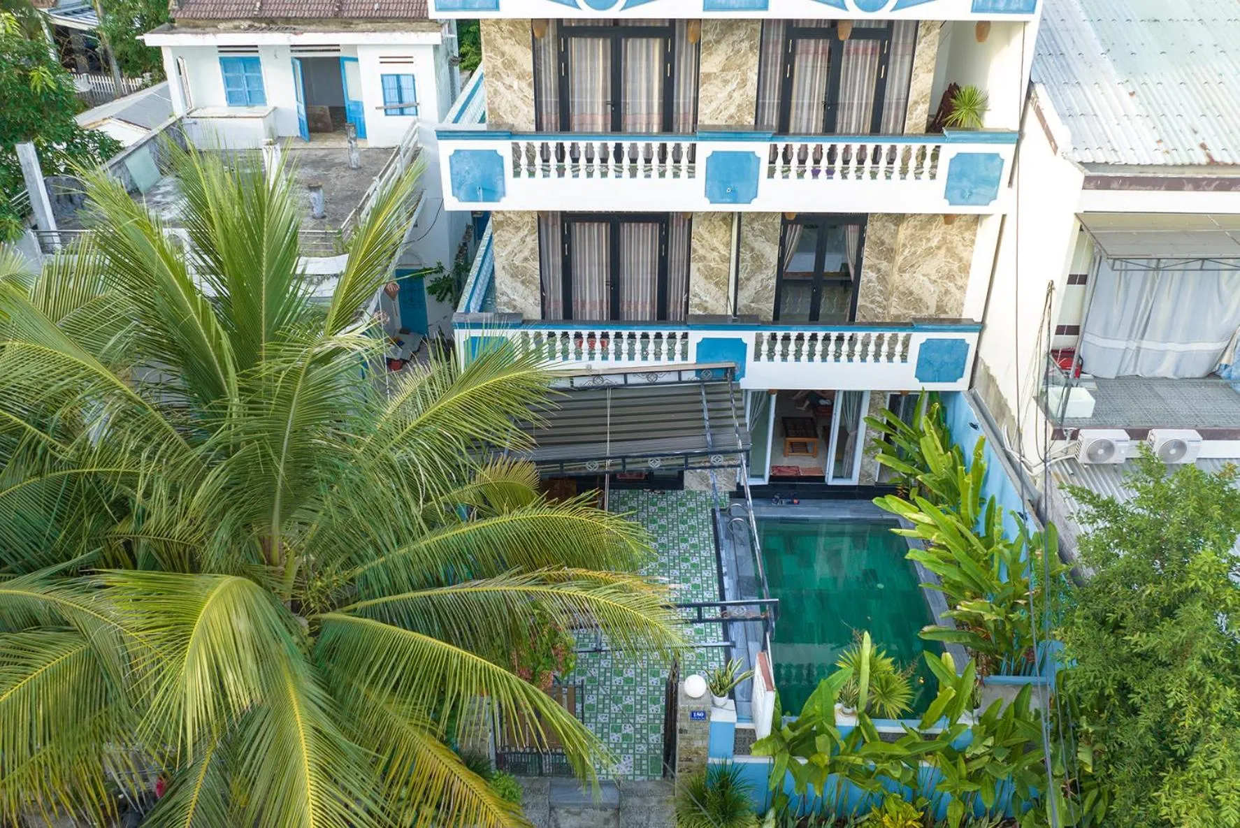 Pool view in Hung Do Beach Homestay