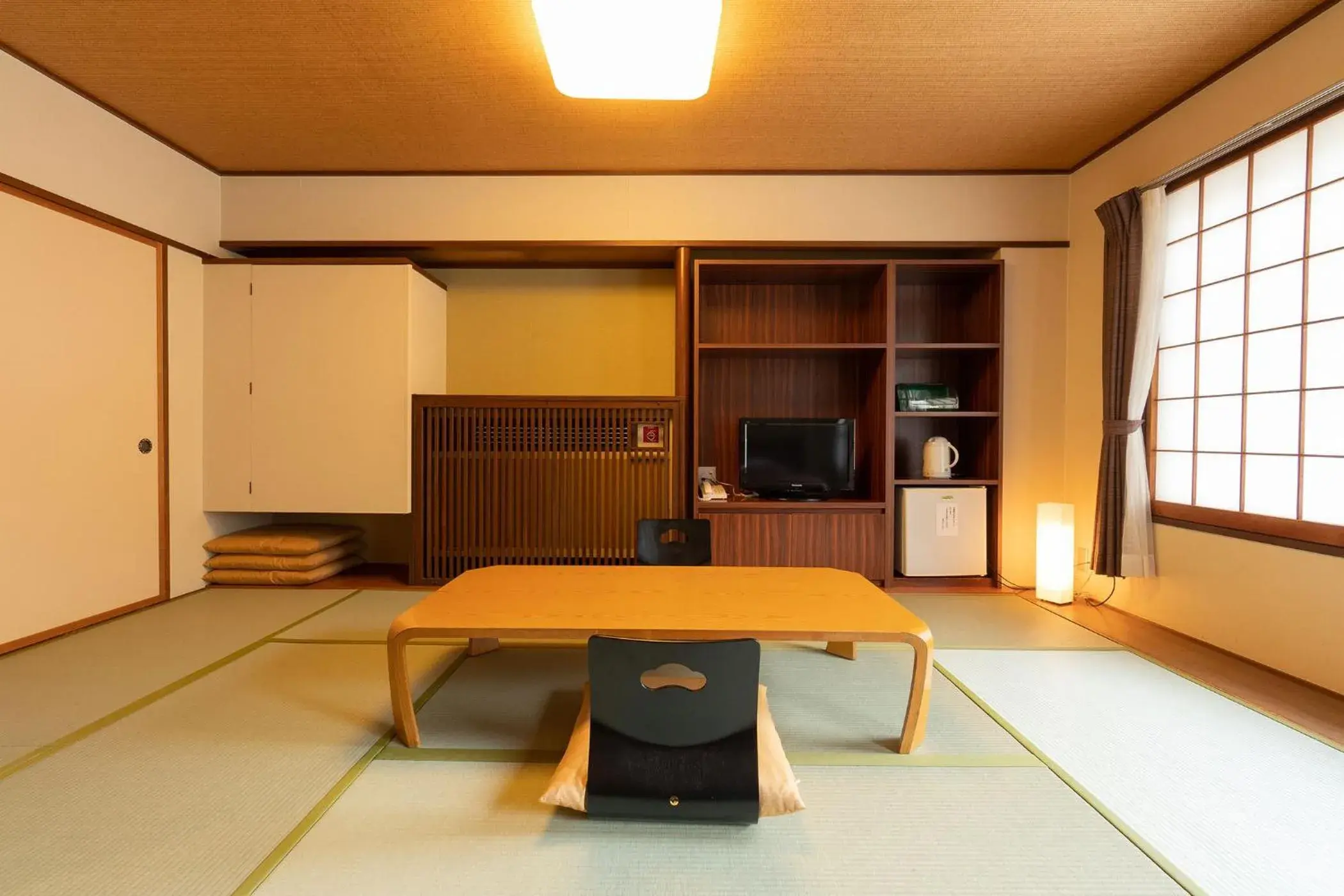 Twin Room with Tatami Area - single occupancy - New Building - Non-Smoking - Shared Bathroom in Ooedo Onsen Monogatari Higashiyama Grand Hotel Twin Room with Tatami Area - single occupancy - New Building - Non-Smoking - Shared Bathroom in Ooedo Onsen Monogatari Higashiyama Grand Hotel
