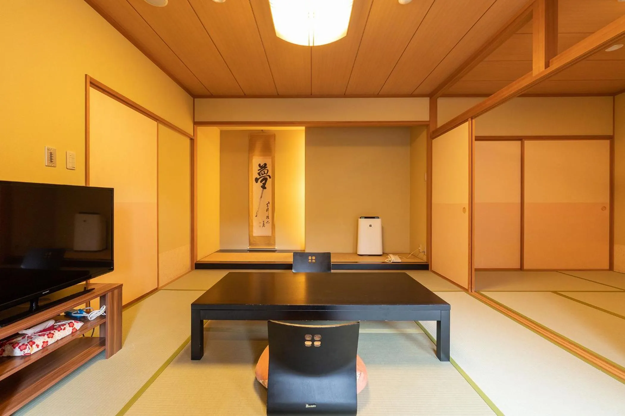 Photo of the whole room in Ooedo Onsen Monogatari Higashiyama Grand Hotel